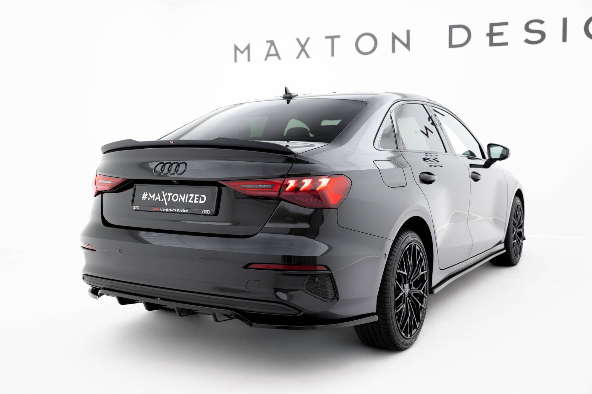 Maxton Design Splitter trasero (With Vertical Bars) para Audi A3 Sedan 8Y - imagen 1