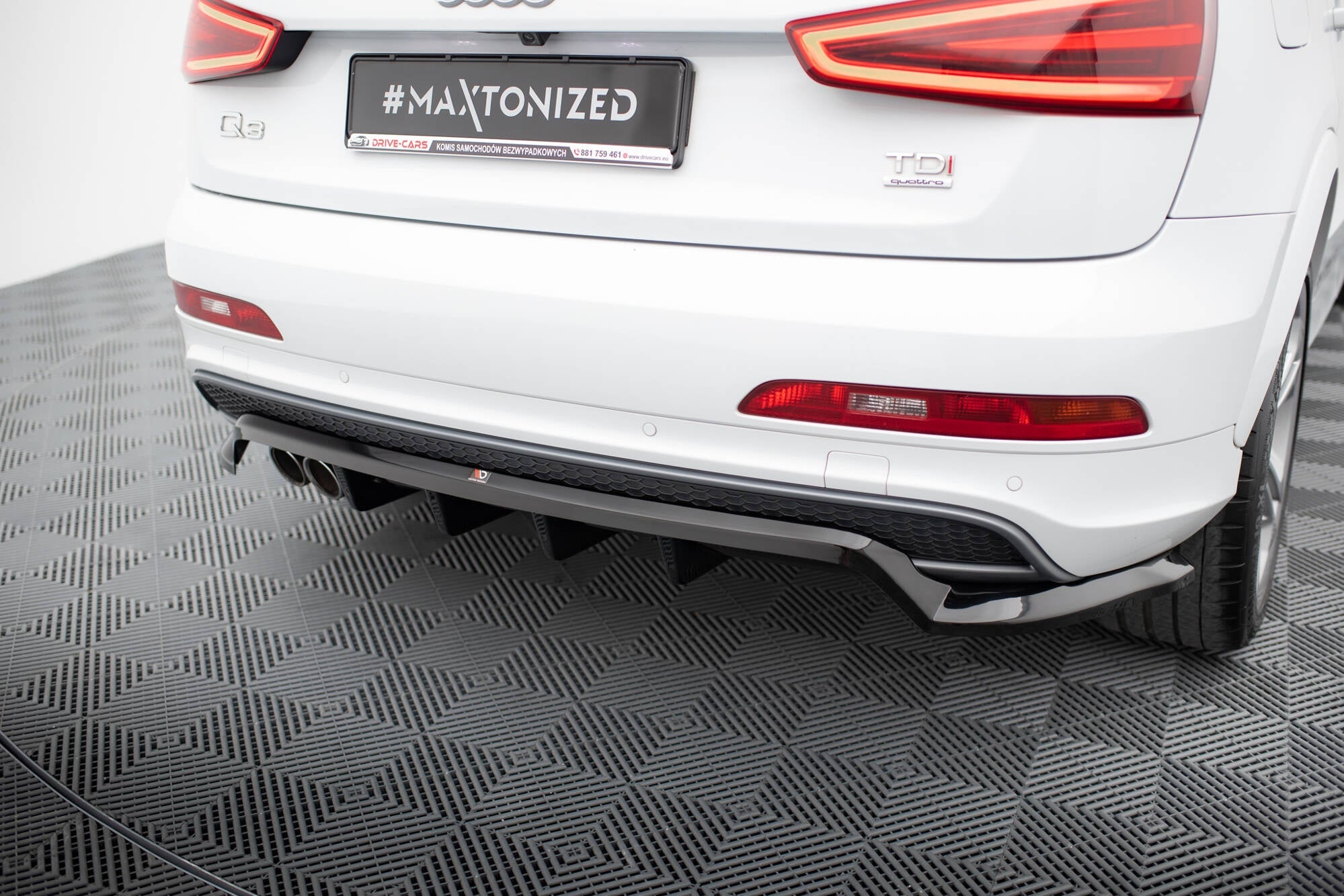 Maxton Design Splitter trasero (With Vertical Bars) para Audi Q3 S-line 8U - imagen 2
