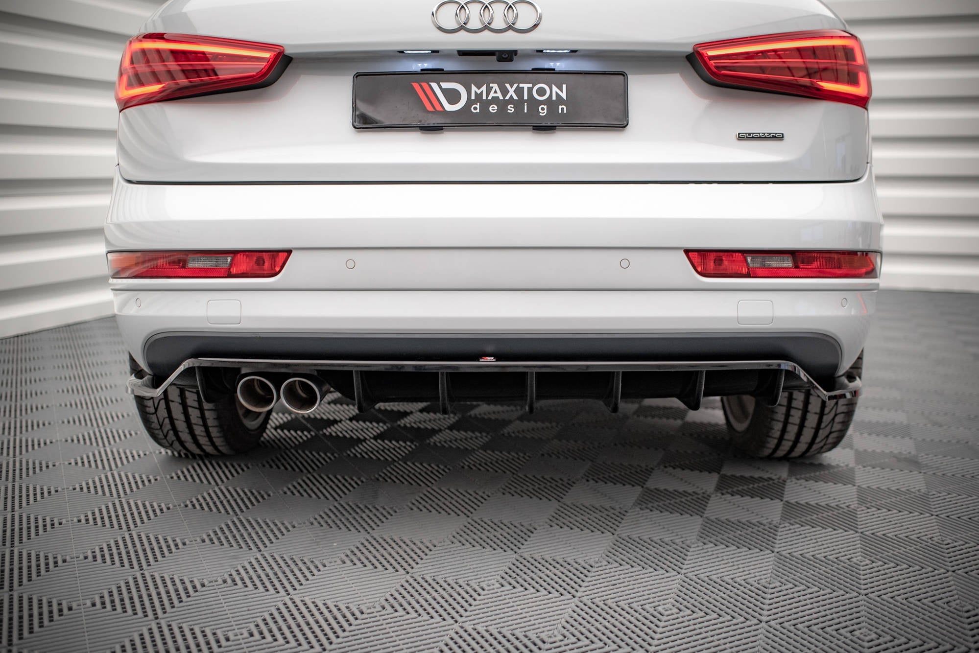 Maxton Design Splitter trasero (With Vertical Bars) para Audi Q3 Sport 8U Facelift - imagen 2