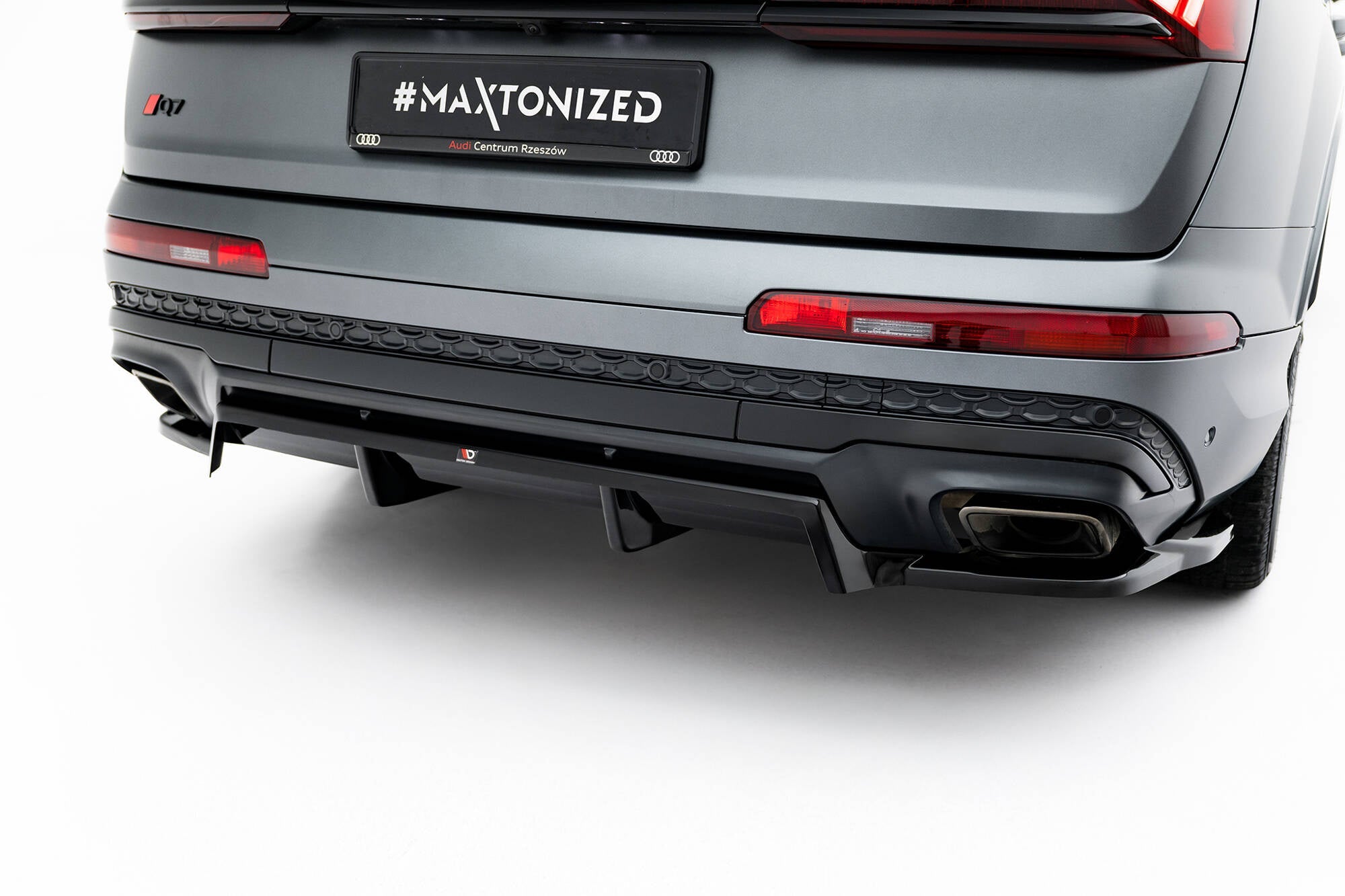 Maxton Design Splitter trasero (With Vertical Bars) para Audi Q7 S-Line Mk2 Facelift 2 - imagen 2