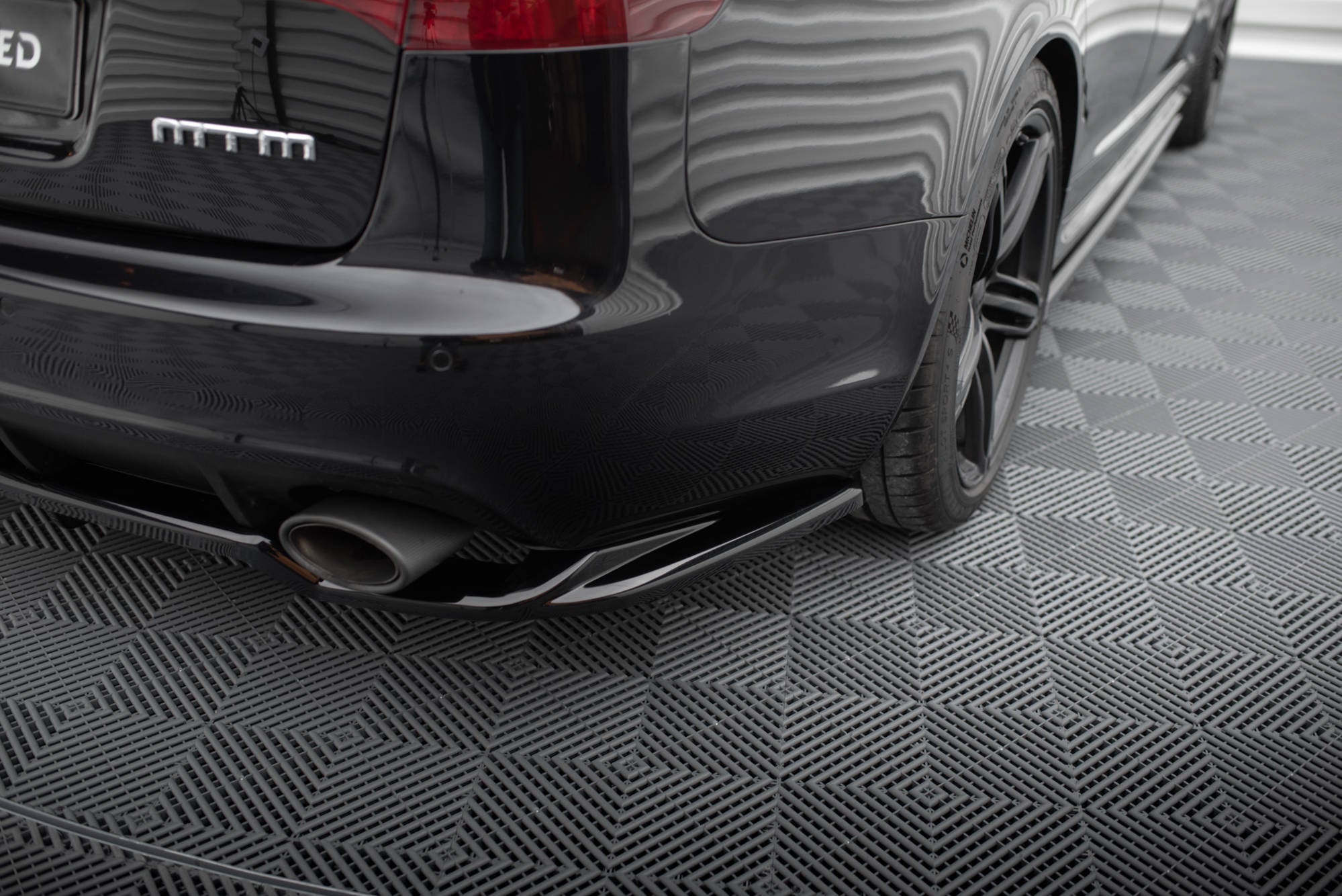 Maxton Design Splitter trasero (With Vertical Bars) para Audi RS6 Avant C6 - imagen 3