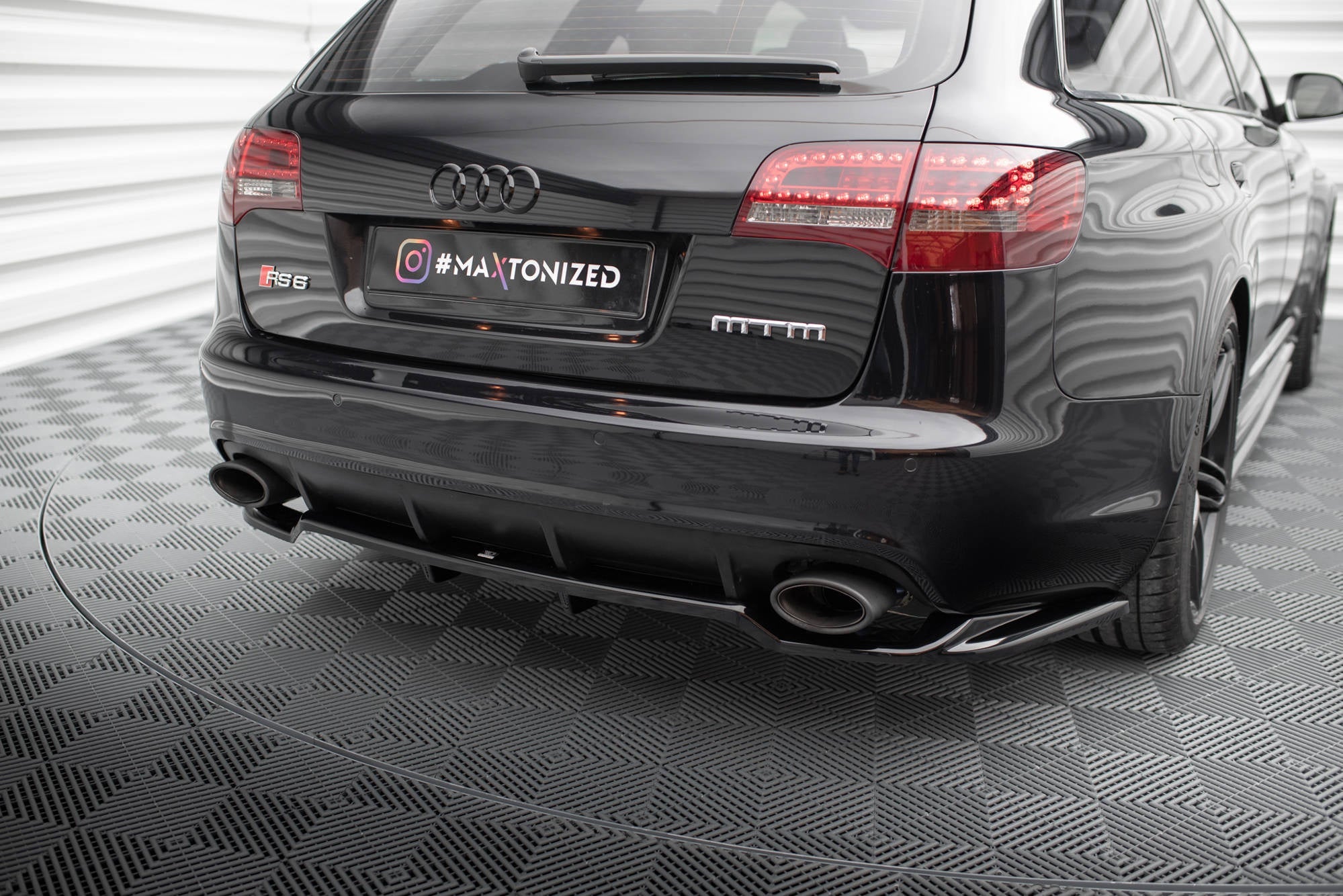 Maxton Design Splitter trasero (With Vertical Bars) para Audi RS6 Avant C6 - imagen 1