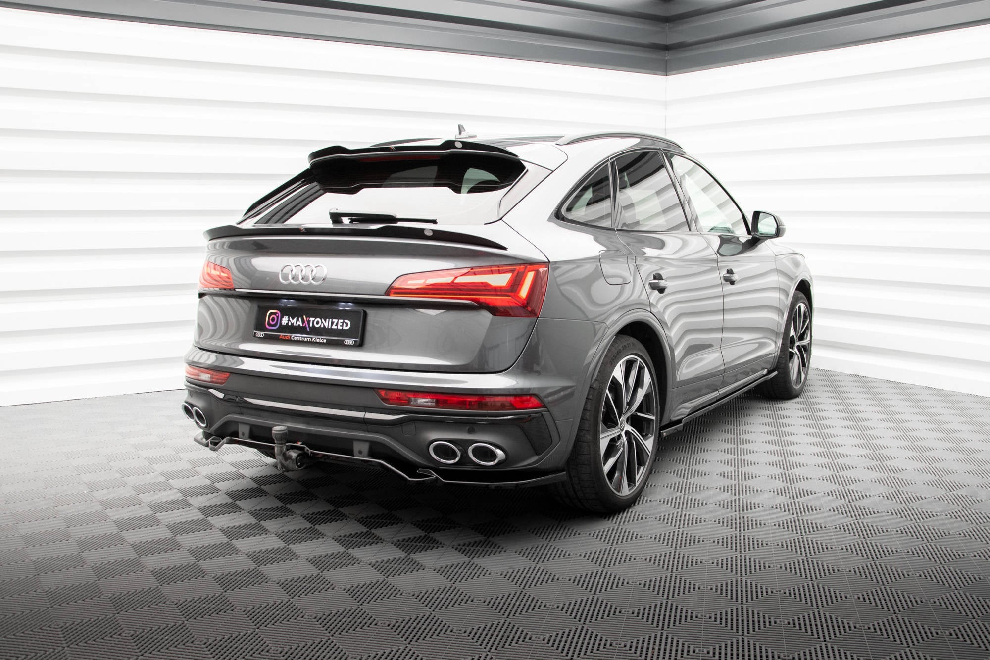 Maxton Design Splitter trasero (With Vertical Bars) para Audi SQ5 / Q5 S-Line Sportback Mk2 Facelift - imagen 4