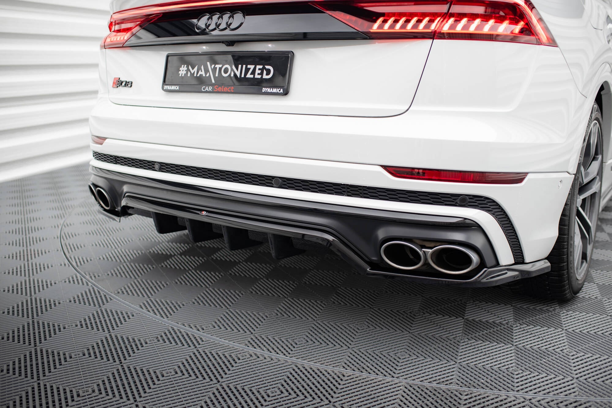 Maxton Design Splitter trasero (With Vertical Bars) para Audi SQ8 Mk1 - imagen 2
