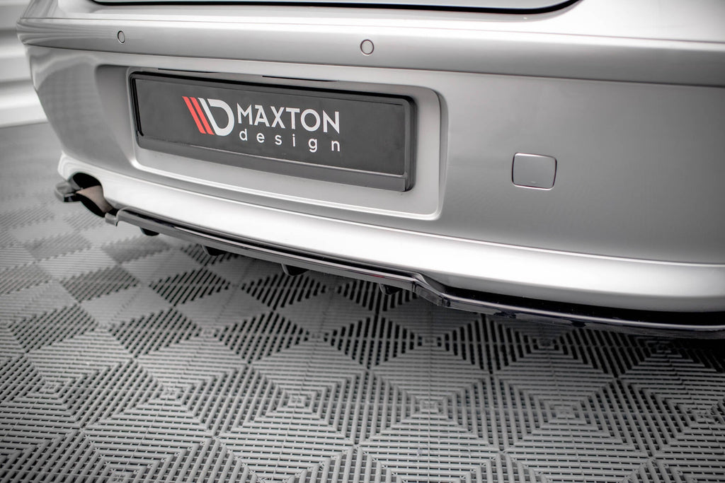 Maxton Design Splitter trasero (With Vertical Bars) para BMW 1 E81 Facelift - imagen 2