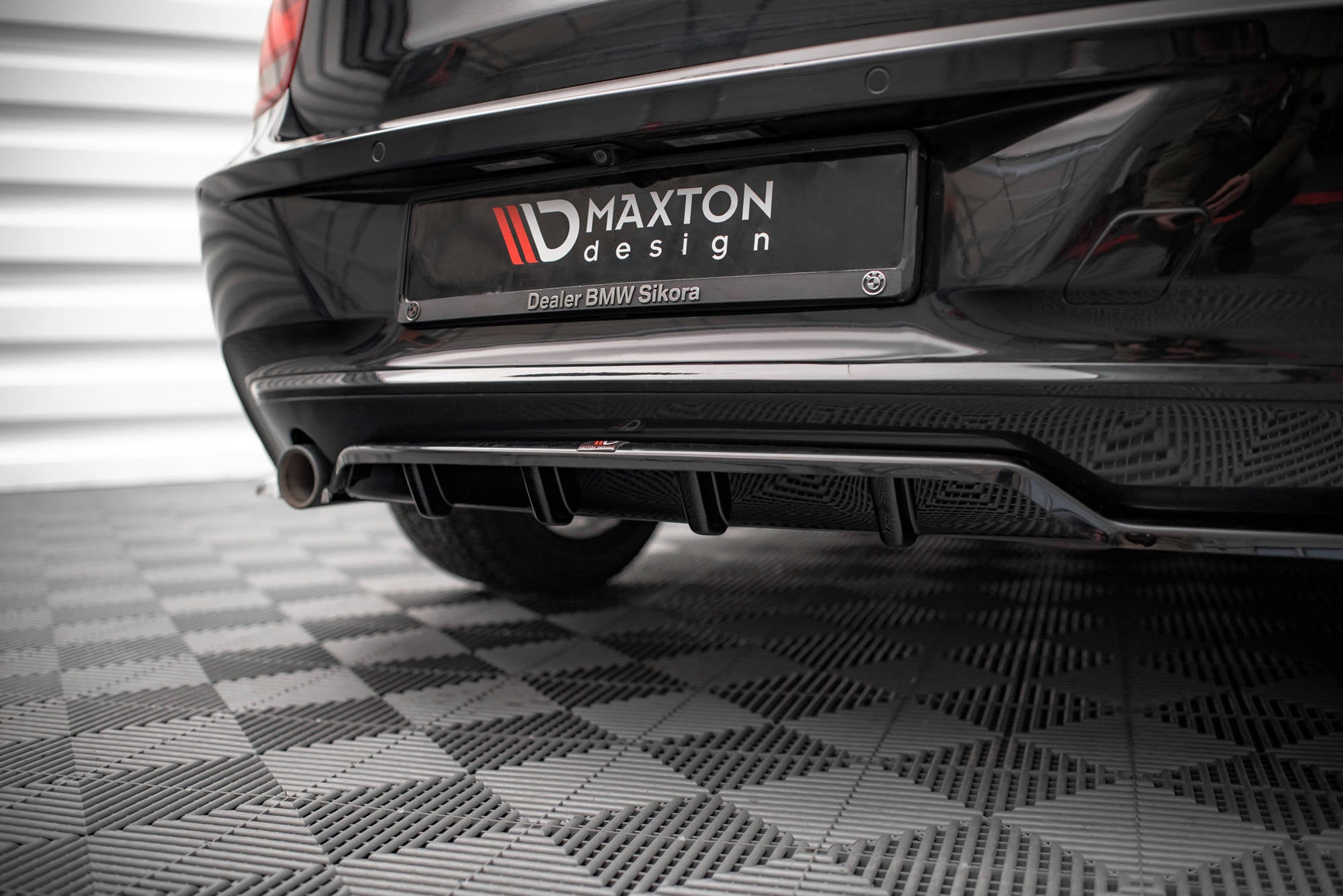 Maxton Design Splitter trasero (With Vertical Bars) para BMW 1 F20 - imagen 3