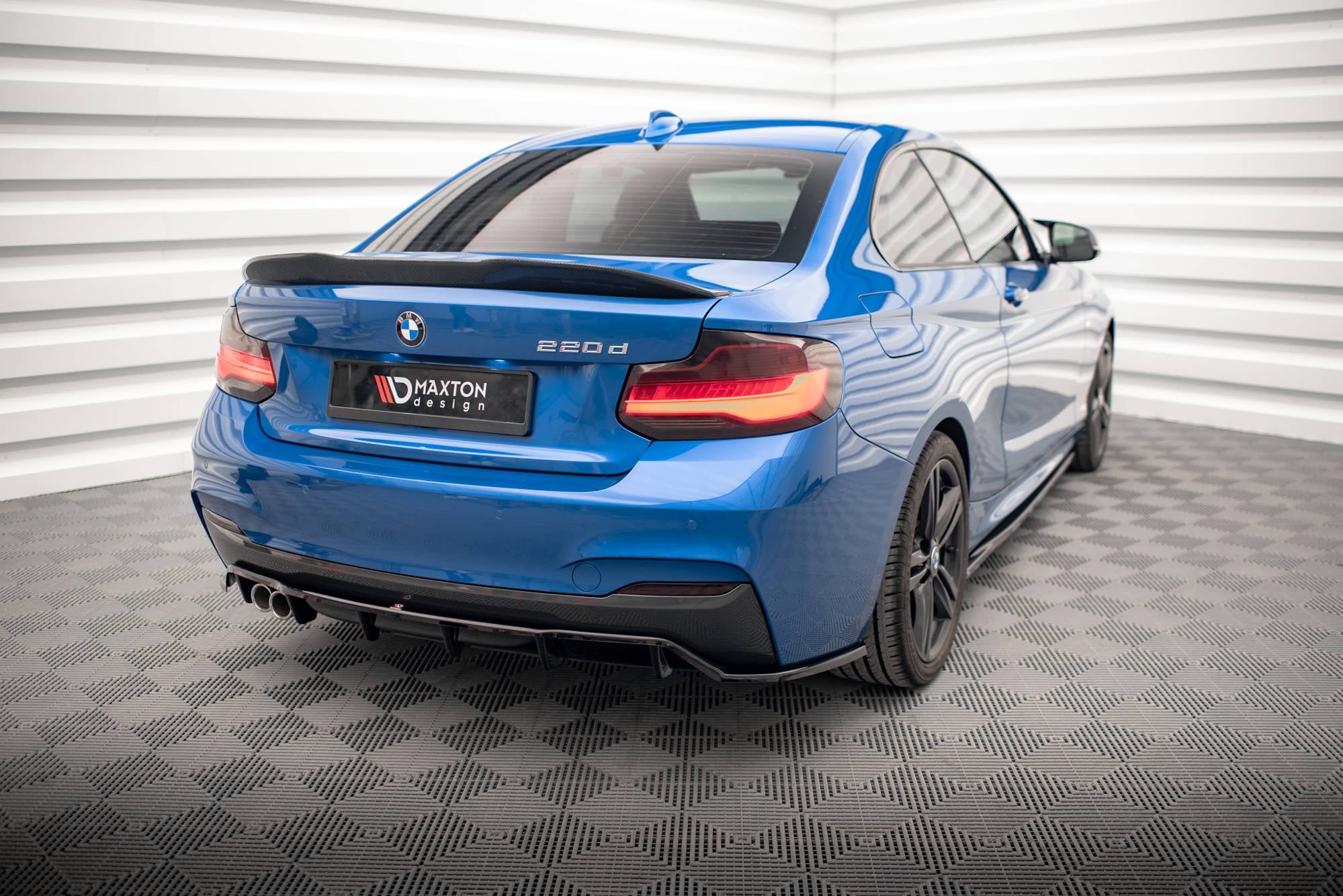 Maxton Design Splitter trasero (With Vertical Bars) para BMW 2 M-Pack F22 - imagen 2