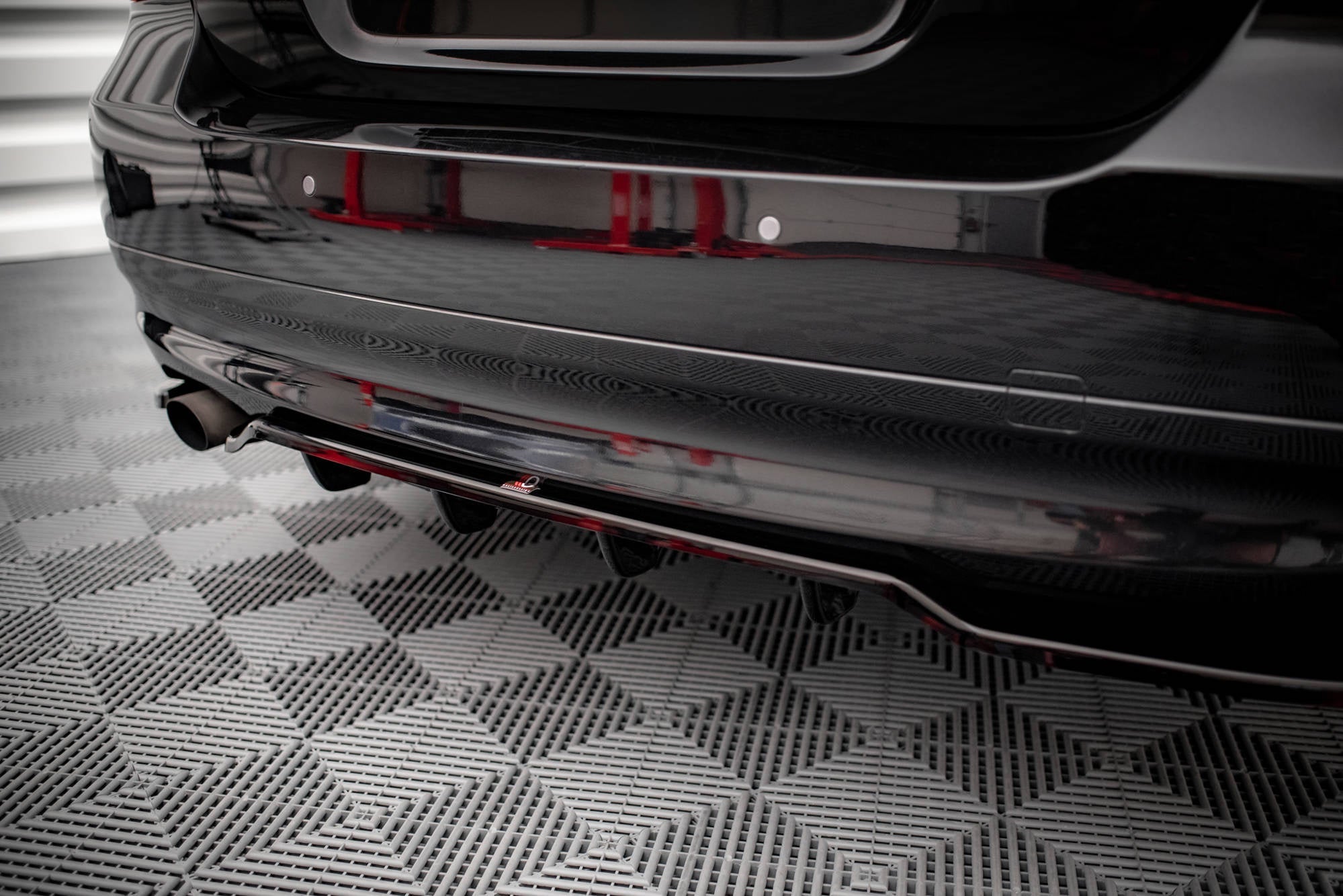 Maxton Design Splitter trasero (With Vertical Bars) para BMW 3 Sedan E90 - imagen 2