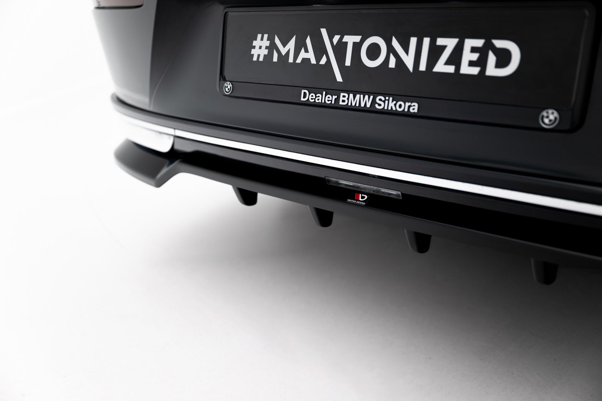 Maxton Design Splitter trasero (With Vertical Bars) para BMW 7 G70 - imagen 3