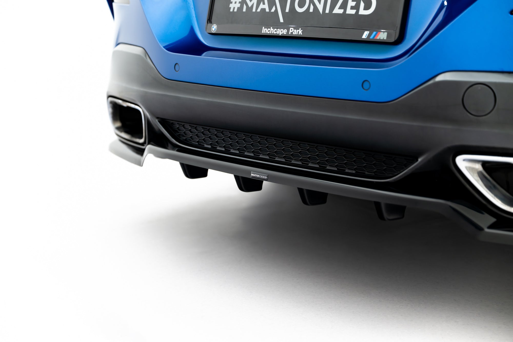 Maxton Design Splitter trasero (With Vertical Bars) para BMW 8 Coupe M-Pack G15 - imagen 3