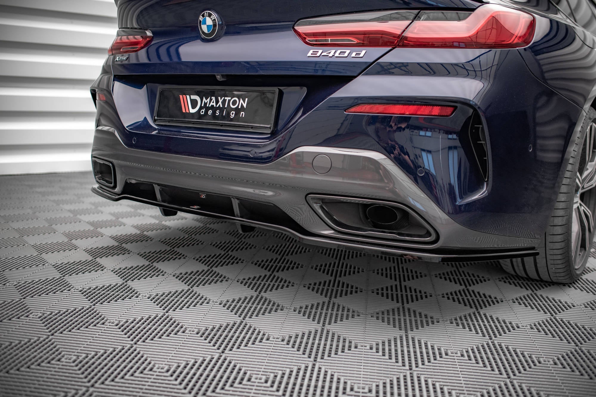 Maxton Design Splitter trasero (With Vertical Bars) para BMW 8 Gran Coupe M-Pack G16 - imagen 2