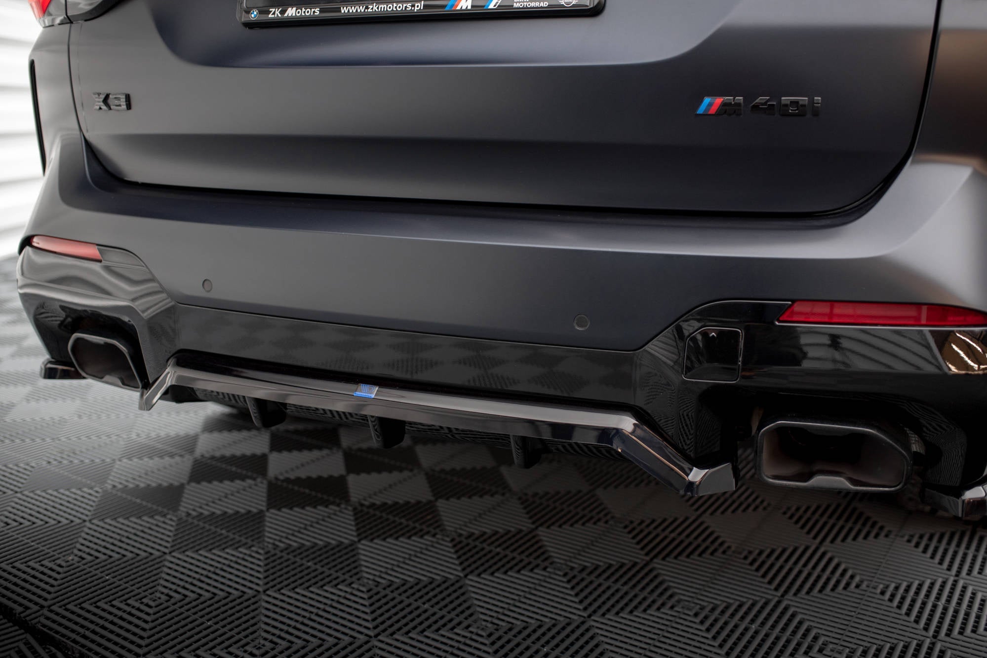 Maxton Design Splitter trasero (With Vertical Bars) para BMW X3 M-Pack G01 Facelift - imagen 3