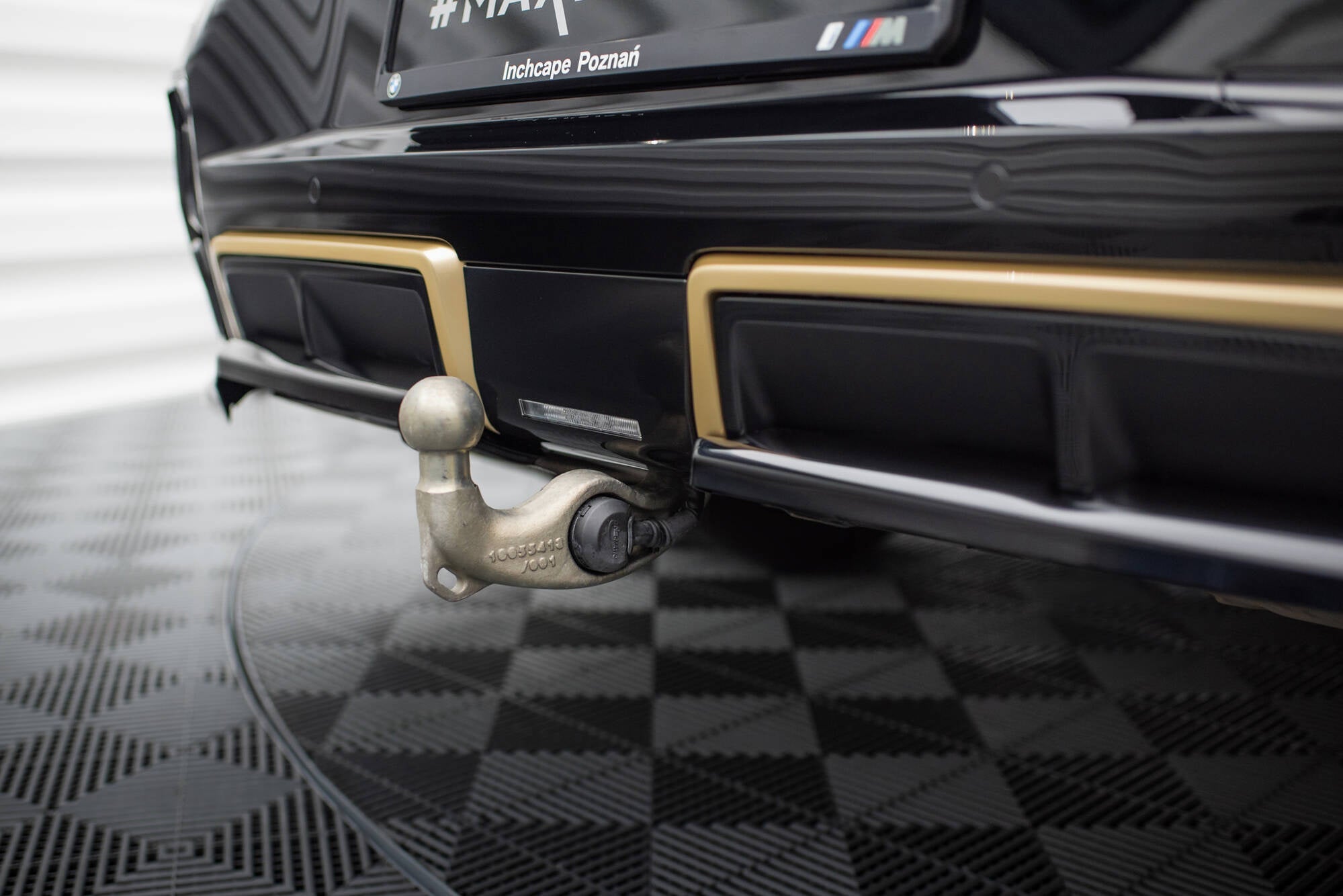 Maxton Design Splitter trasero (With Vertical Bars) para BMW XM G09 - imagen 3