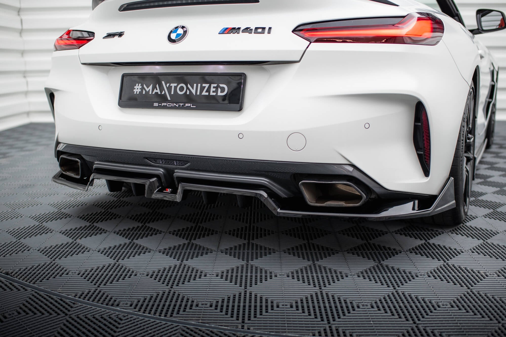 Maxton Design Splitter trasero (With Vertical Bars) para BMW Z4 M40i G29 - imagen 1