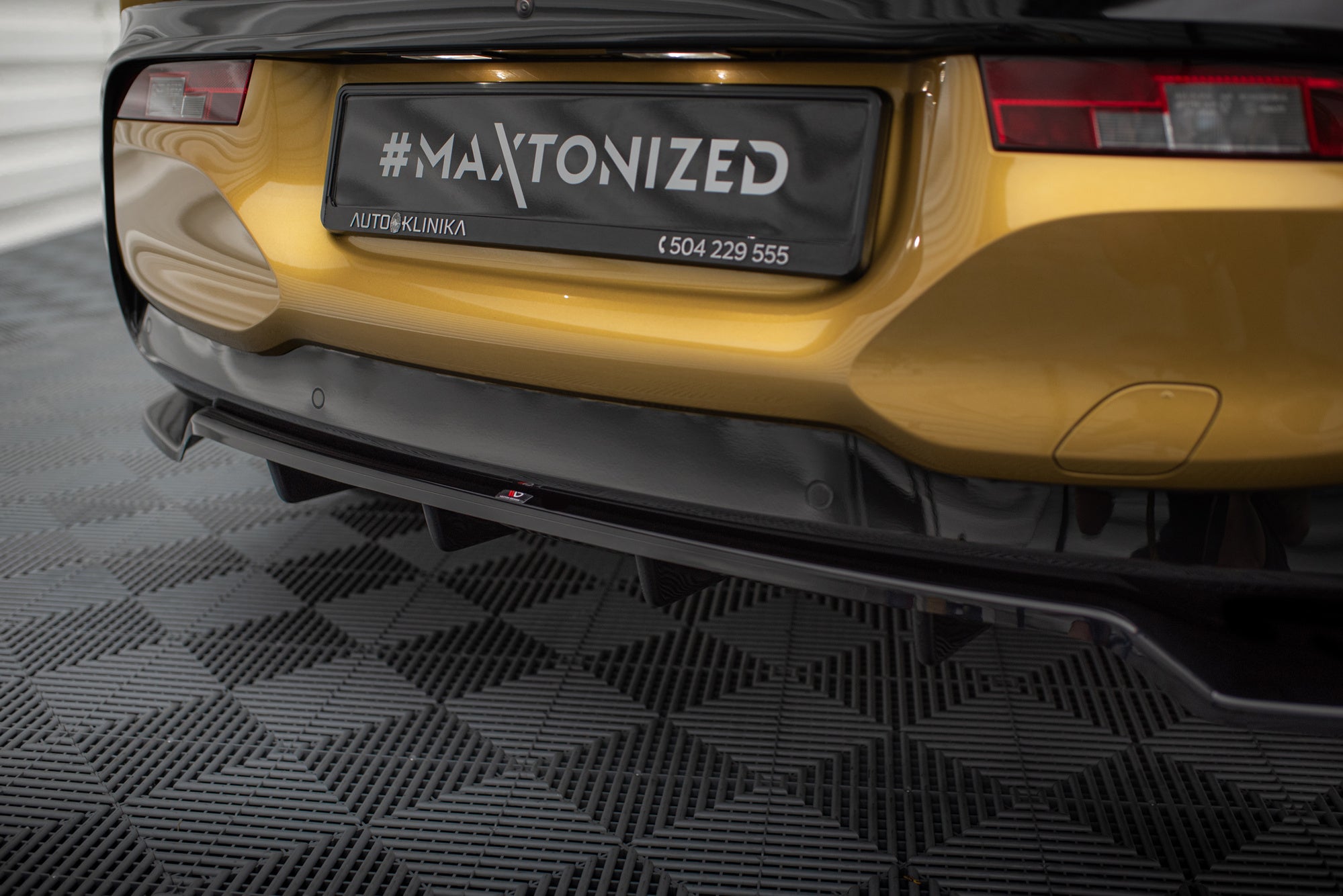 Maxton Design Splitter trasero (With Vertical Bars) para BMW i3 S Mk1 Facelift - imagen 3
