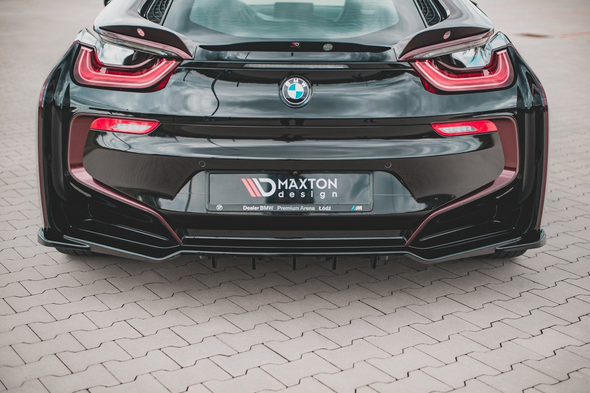 Maxton Design Splitter trasero (With Vertical Bars) para BMW i8 - imagen 6