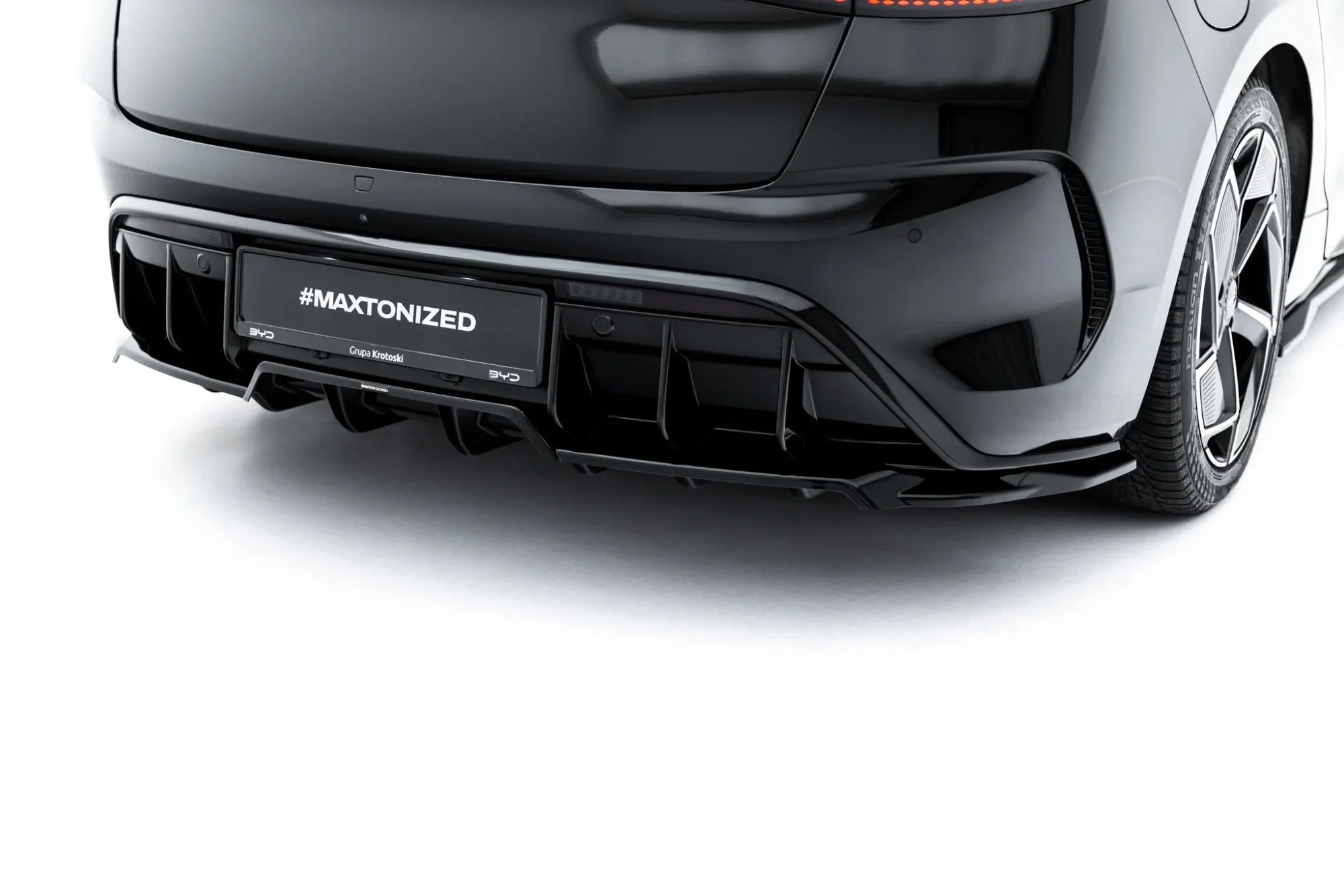 Maxton Design Splitter trasero (With Vertical Bars) para BYD Seal Mk1 - imagen 3