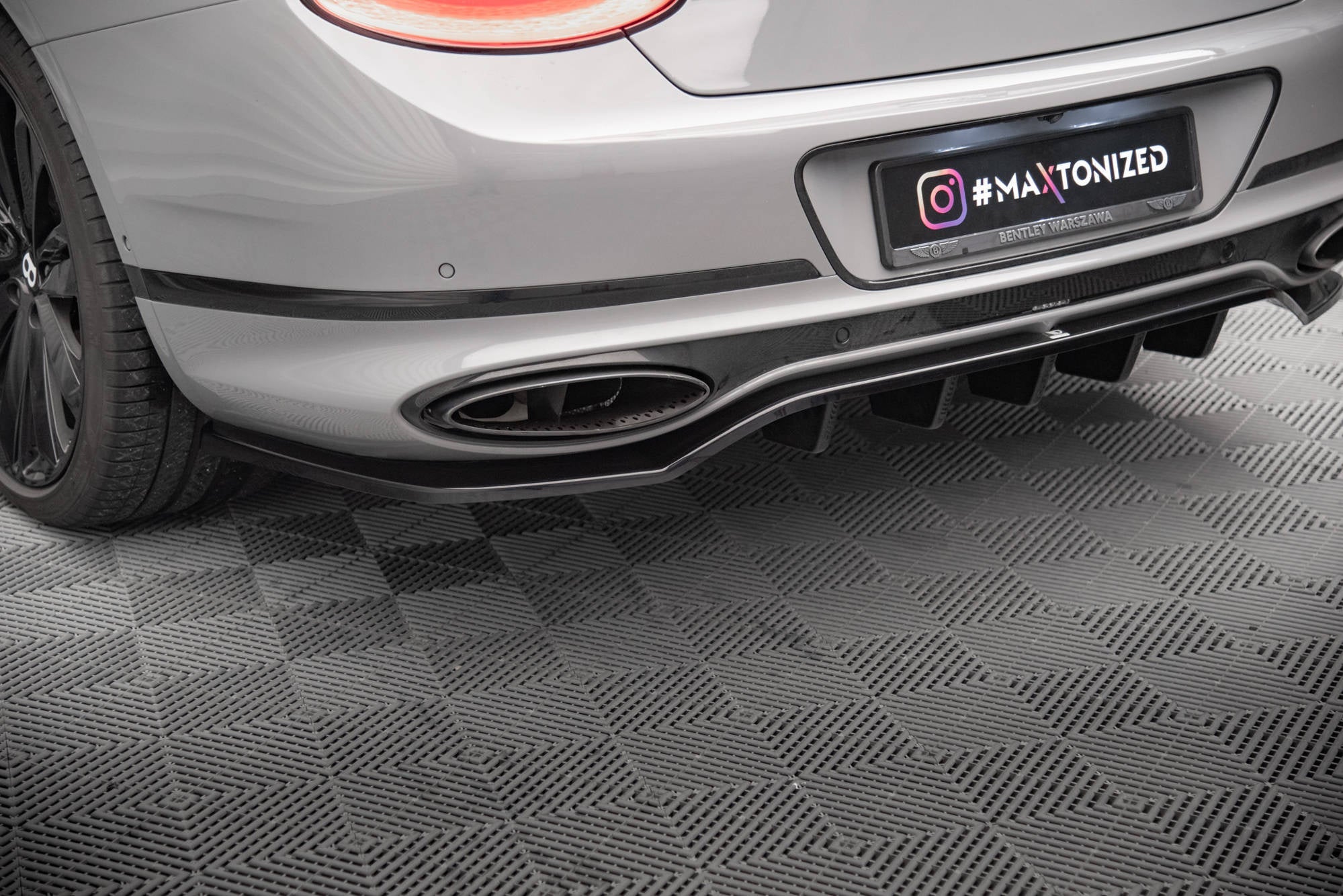 Maxton Design Splitter trasero (With Vertical Bars) para Bentley Continental Convertible GT Mk3 - imagen 4