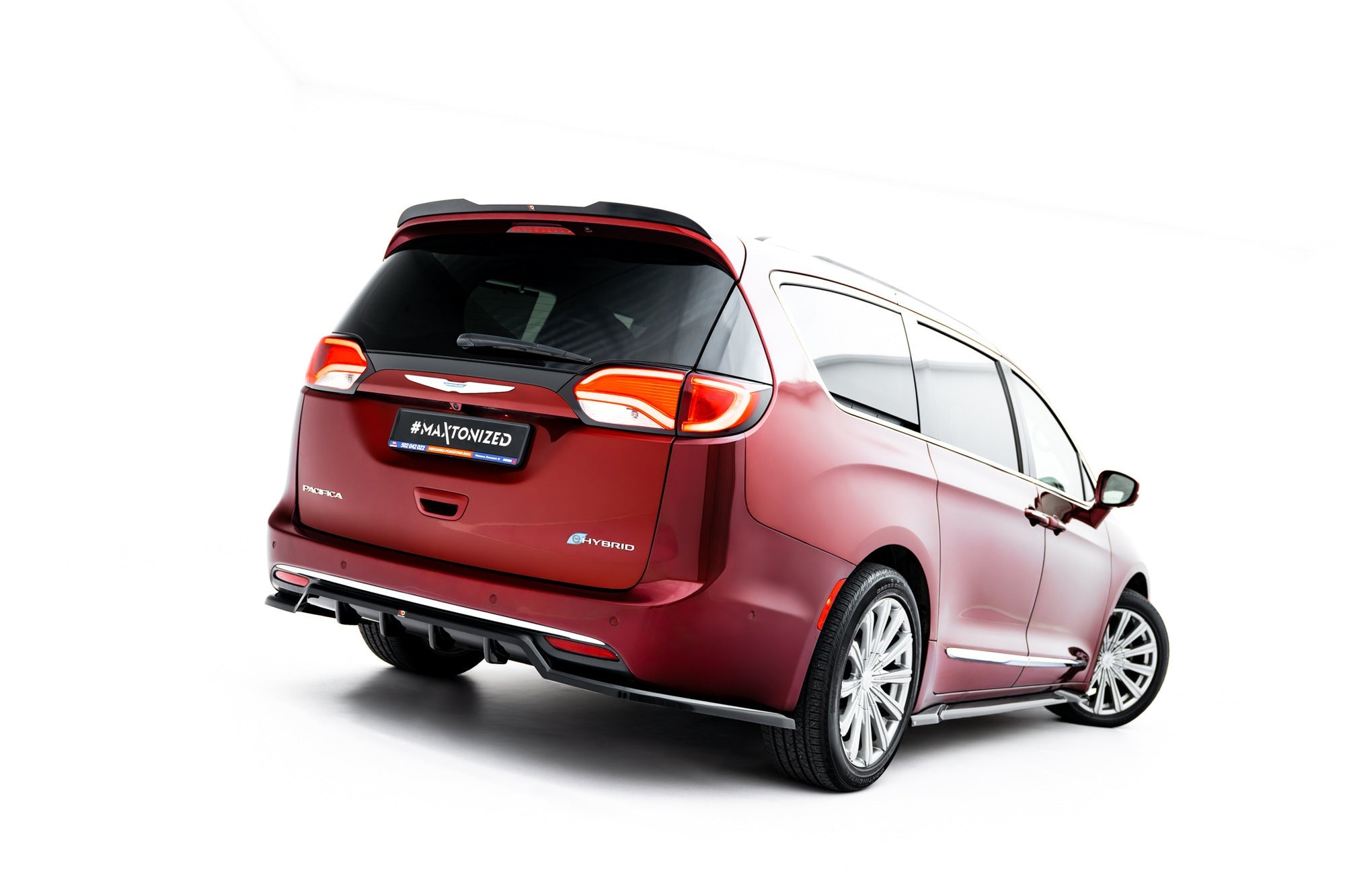 Maxton Design Splitter trasero (With Vertical Bars) para Chrysler Pacifica Mk2 - imagen 1