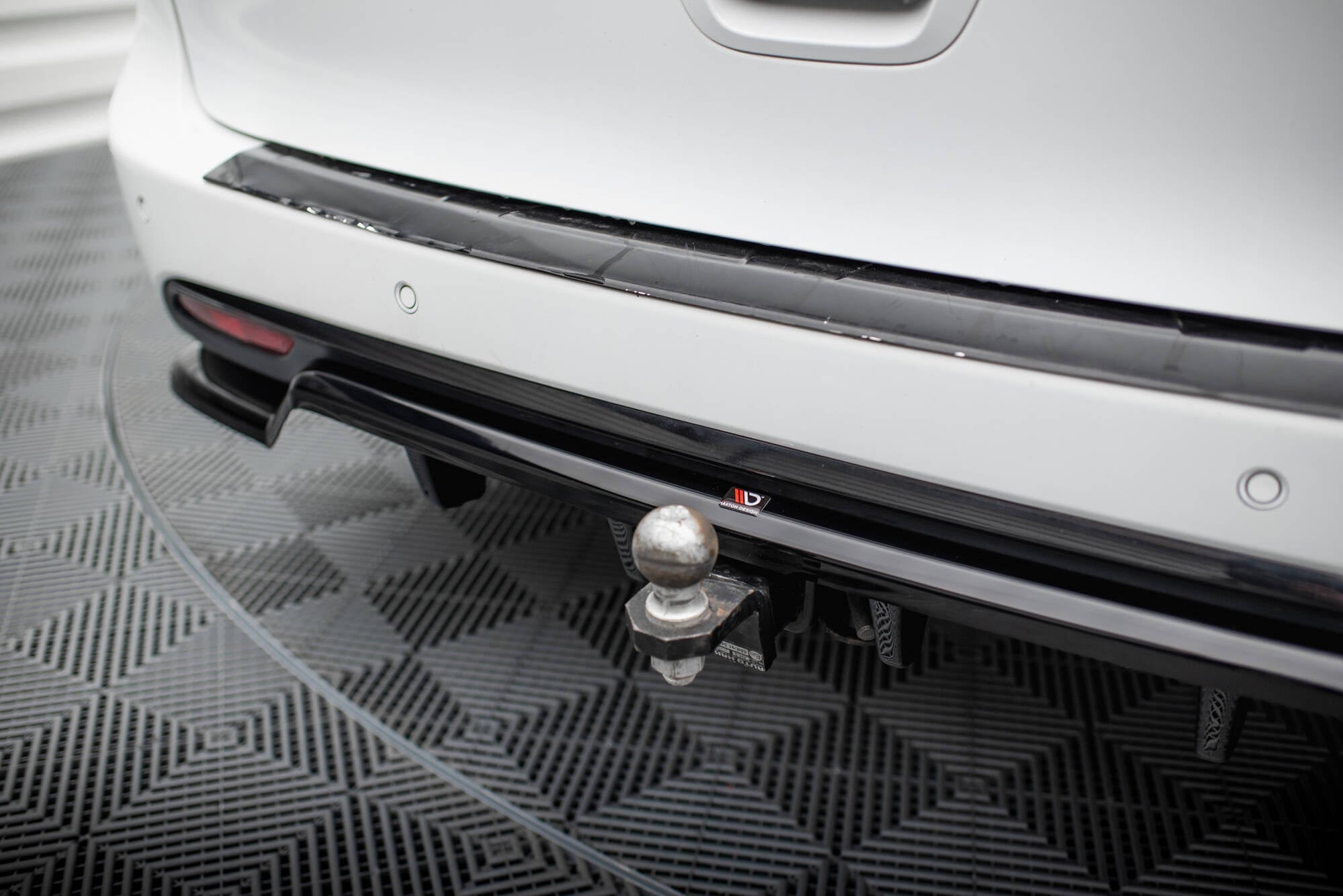 Maxton Design Splitter trasero (With Vertical Bars) para Chrysler Pacifica Mk2 Facelift - imagen 3