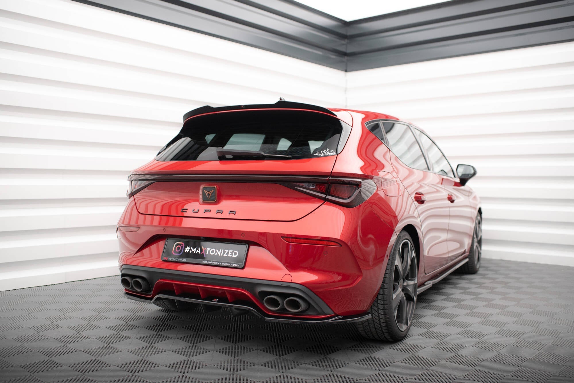Maxton Design Splitter trasero (With Vertical Bars) para Cupra Leon Hatchback Mk1 - imagen 2