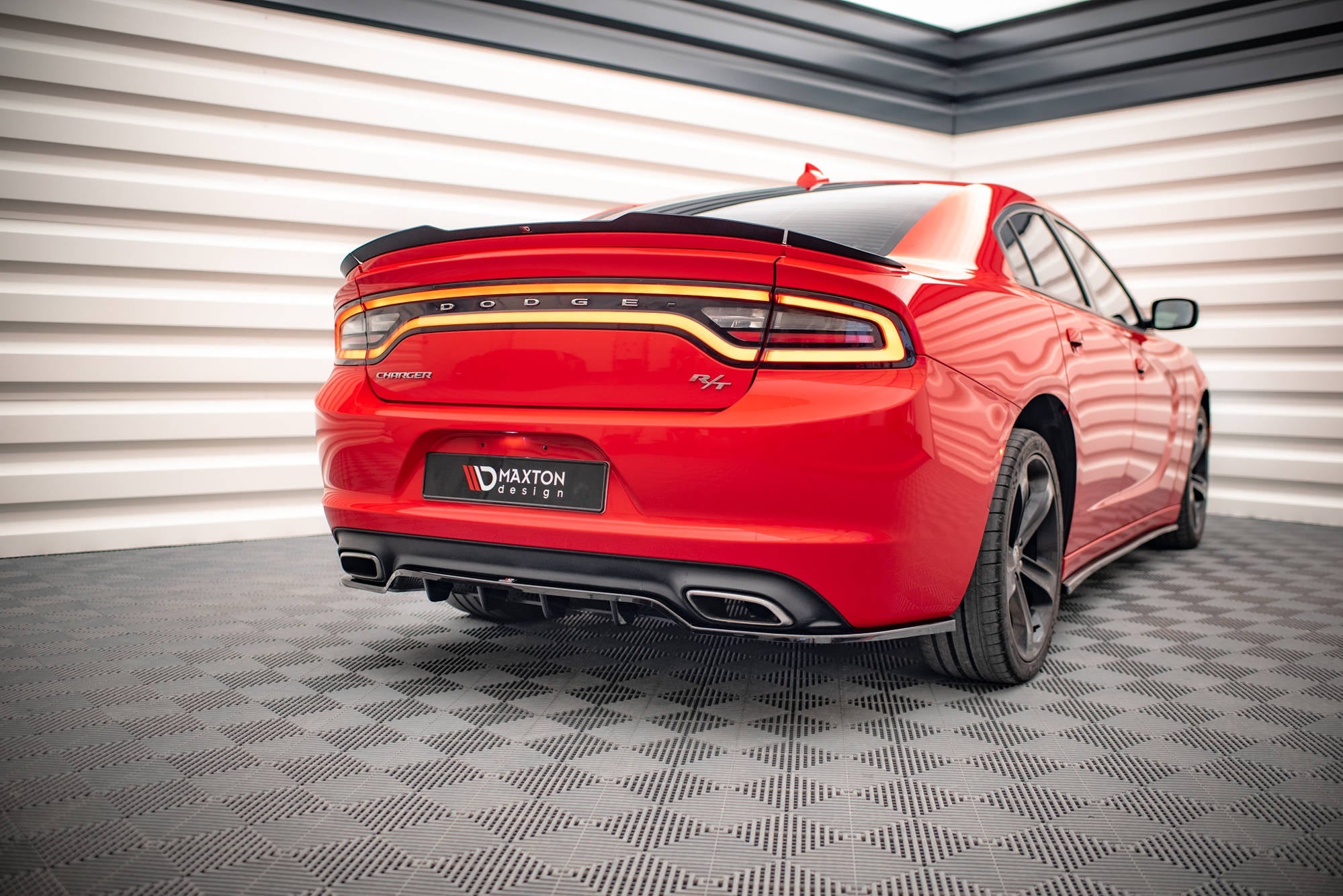 Maxton Design Splitter trasero (With Vertical Bars) para Dodge Charger RT Mk7 Facelift - imagen 3
