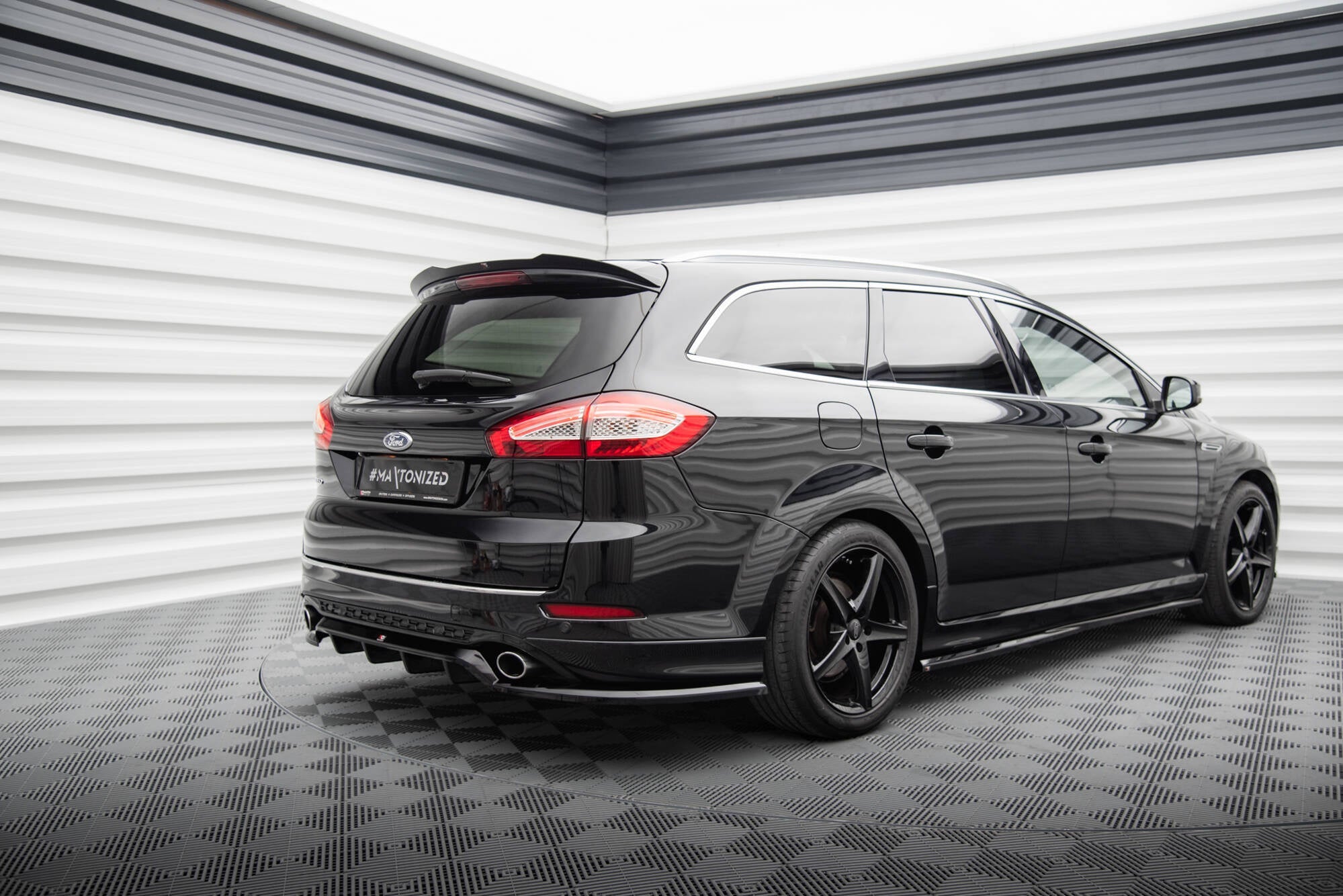 Maxton Design Splitter trasero (With Vertical Bars) para Ford Mondeo ST-Line Estate Mk4 Facelift - imagen 3
