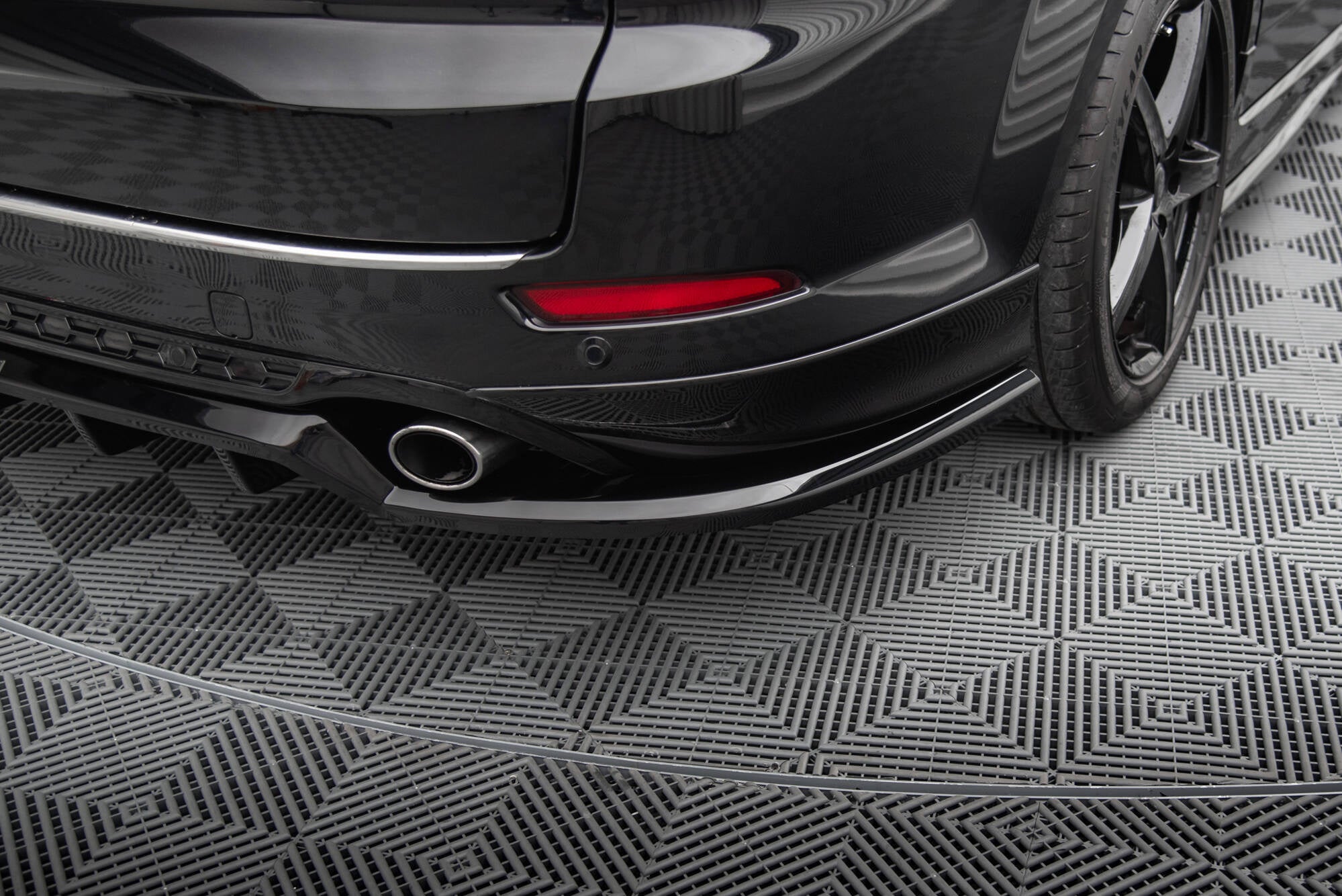 Maxton Design Splitter trasero (With Vertical Bars) para Ford Mondeo ST-Line Estate Mk4 Facelift - imagen 4