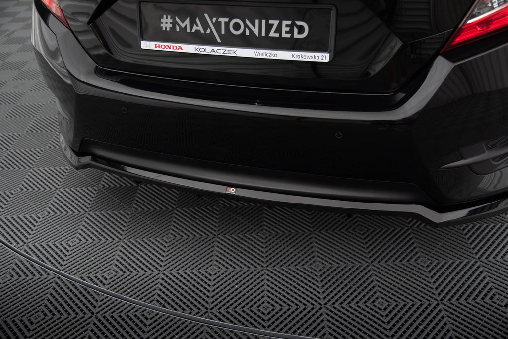Maxton Design Splitter trasero (With Vertical Bars) para Honda Civic Mk10 - imagen 3