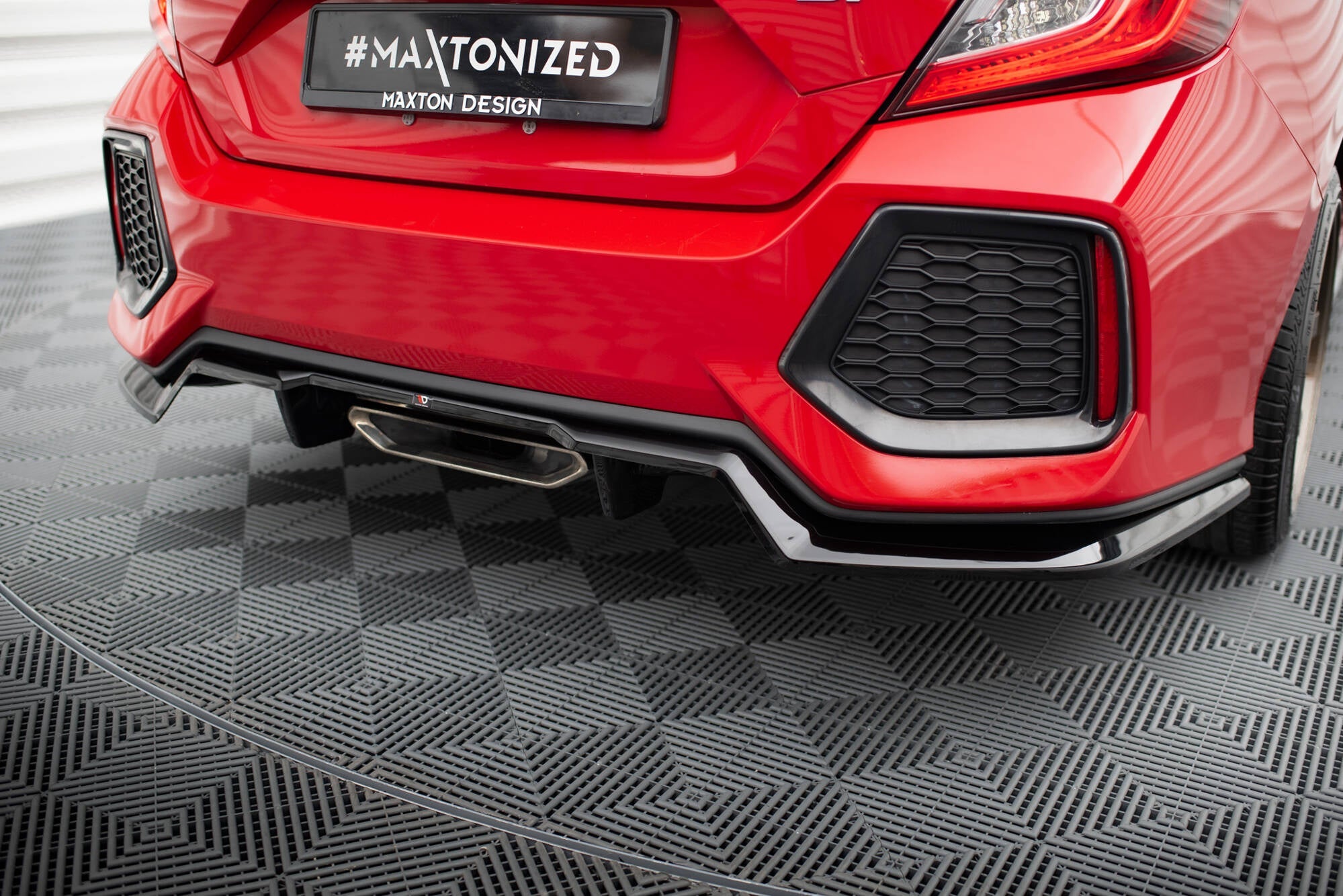 Maxton Design Splitter trasero (With Vertical Bars) para Honda Civic SI Mk10 - imagen 1