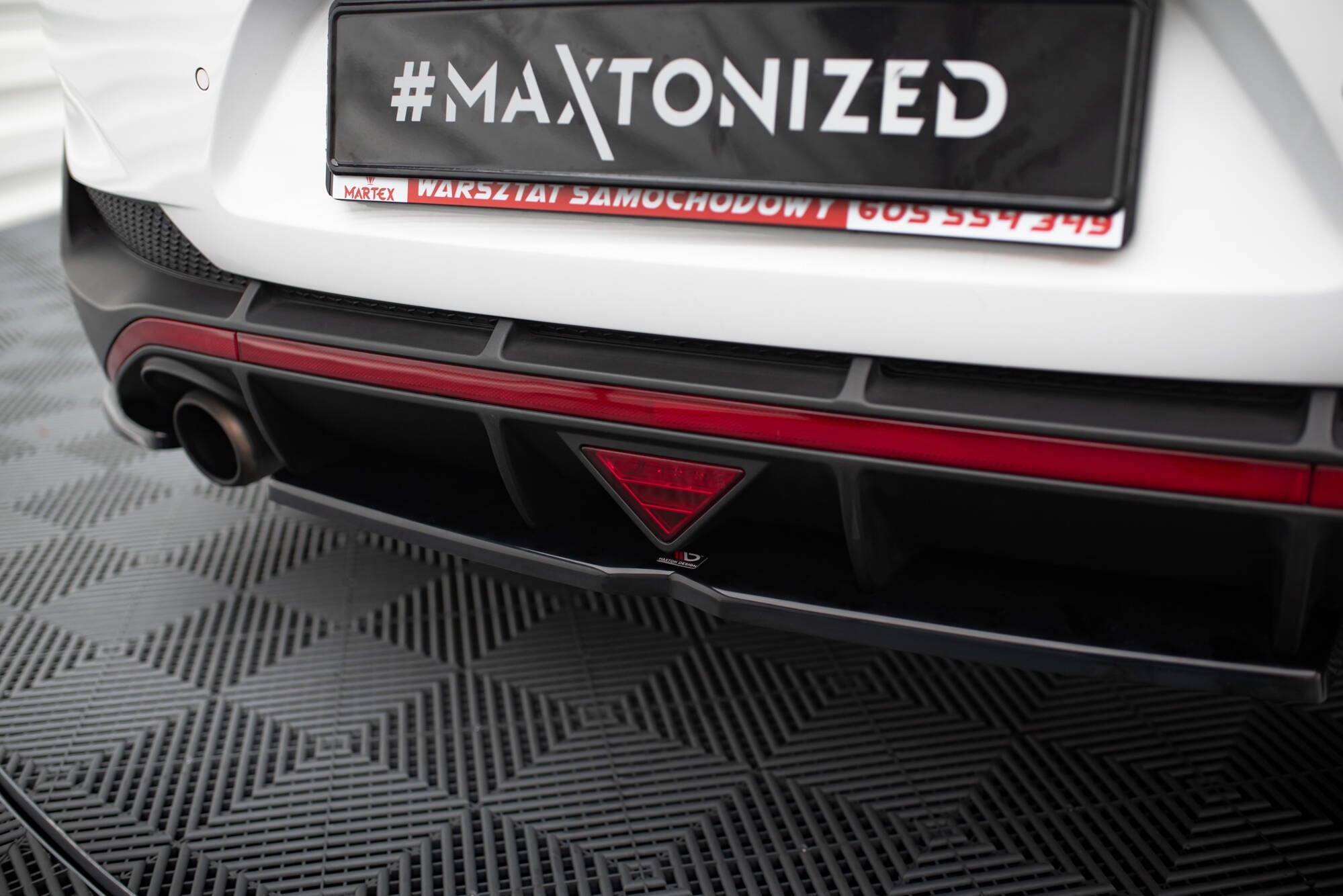 Maxton Design Splitter trasero (With Vertical Bars) para Hyundai I30 N Mk3 Fastback - imagen 3