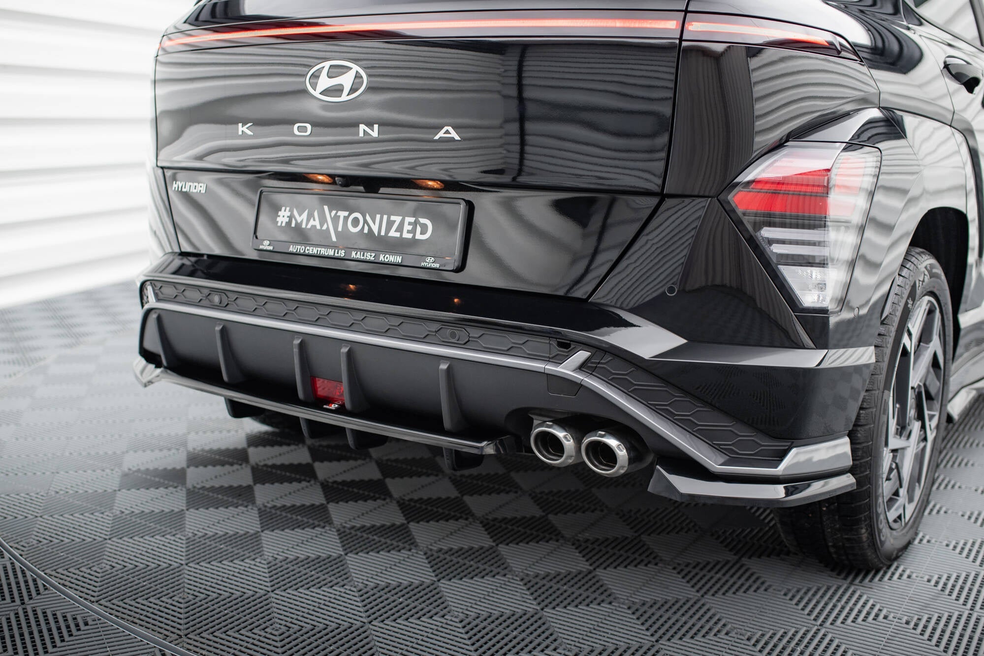 Maxton Design Splitter trasero (With Vertical Bars) para Hyundai Kona N-Line Mk2 - imagen 1
