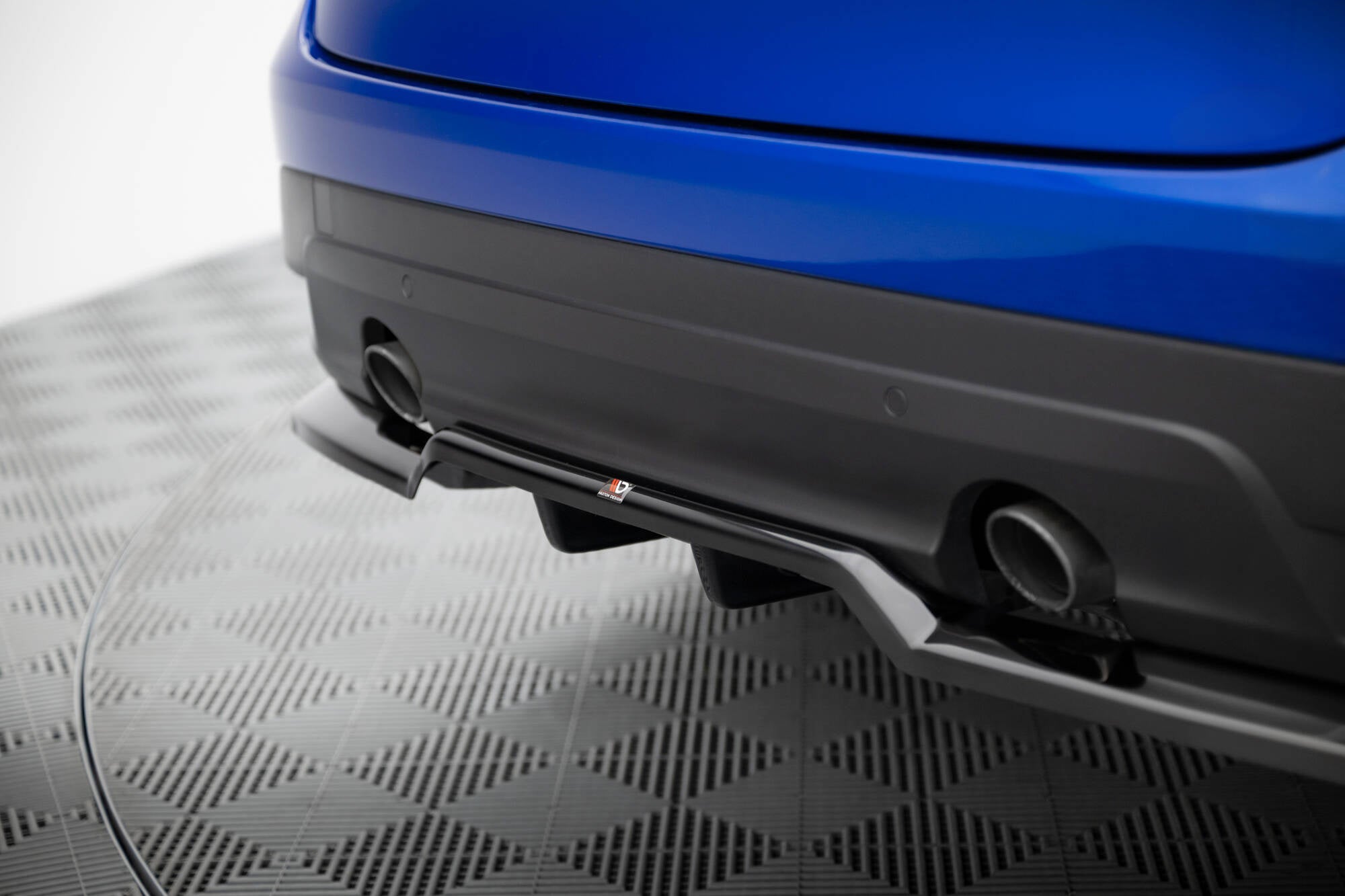 Maxton Design Splitter trasero (With Vertical Bars) para Jaguar F-Pace R-Sport Mk1 - imagen 4