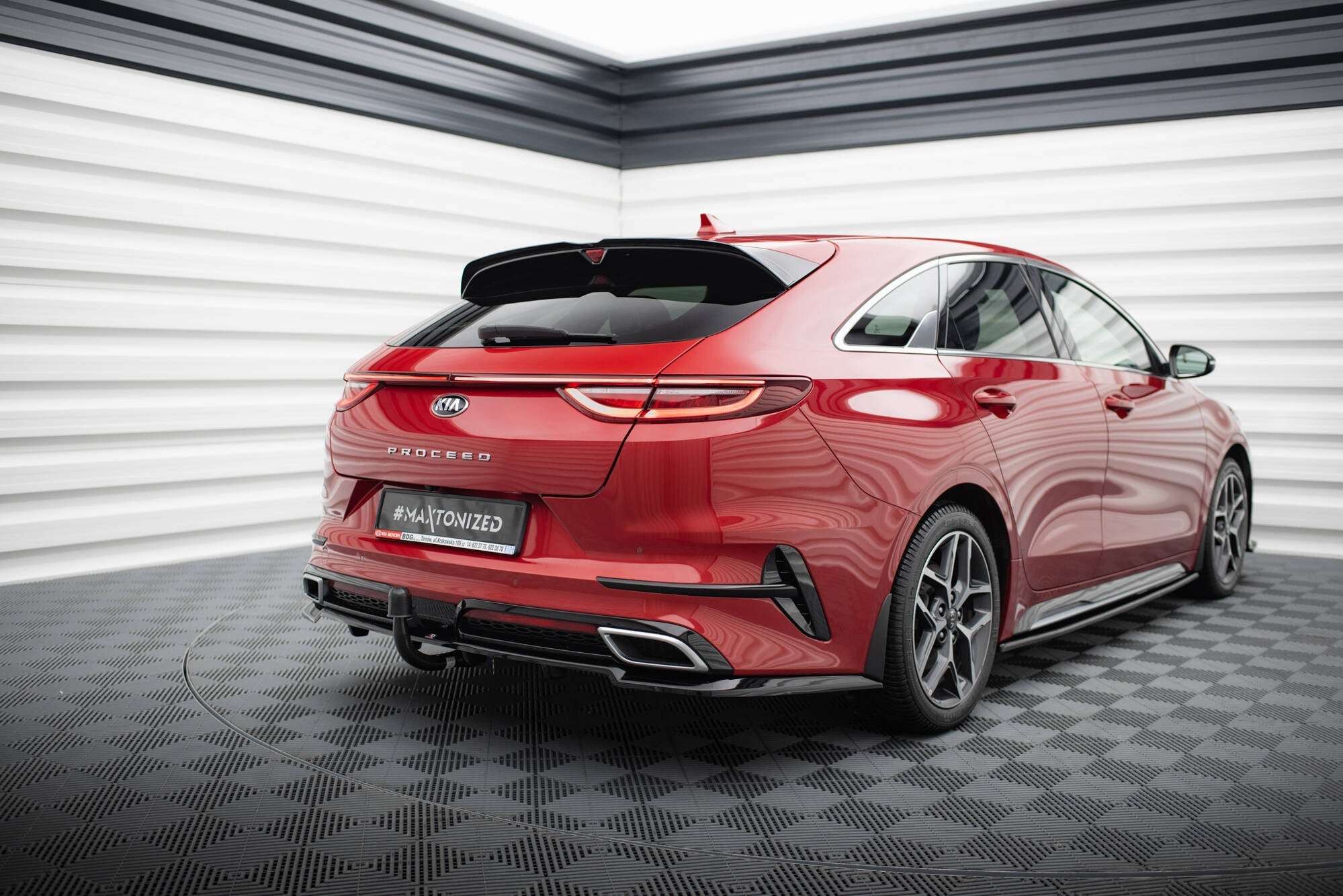 Maxton Design Splitter trasero (With Vertical Bars) para Kia ProCeed GT-Line Mk1 - imagen 4