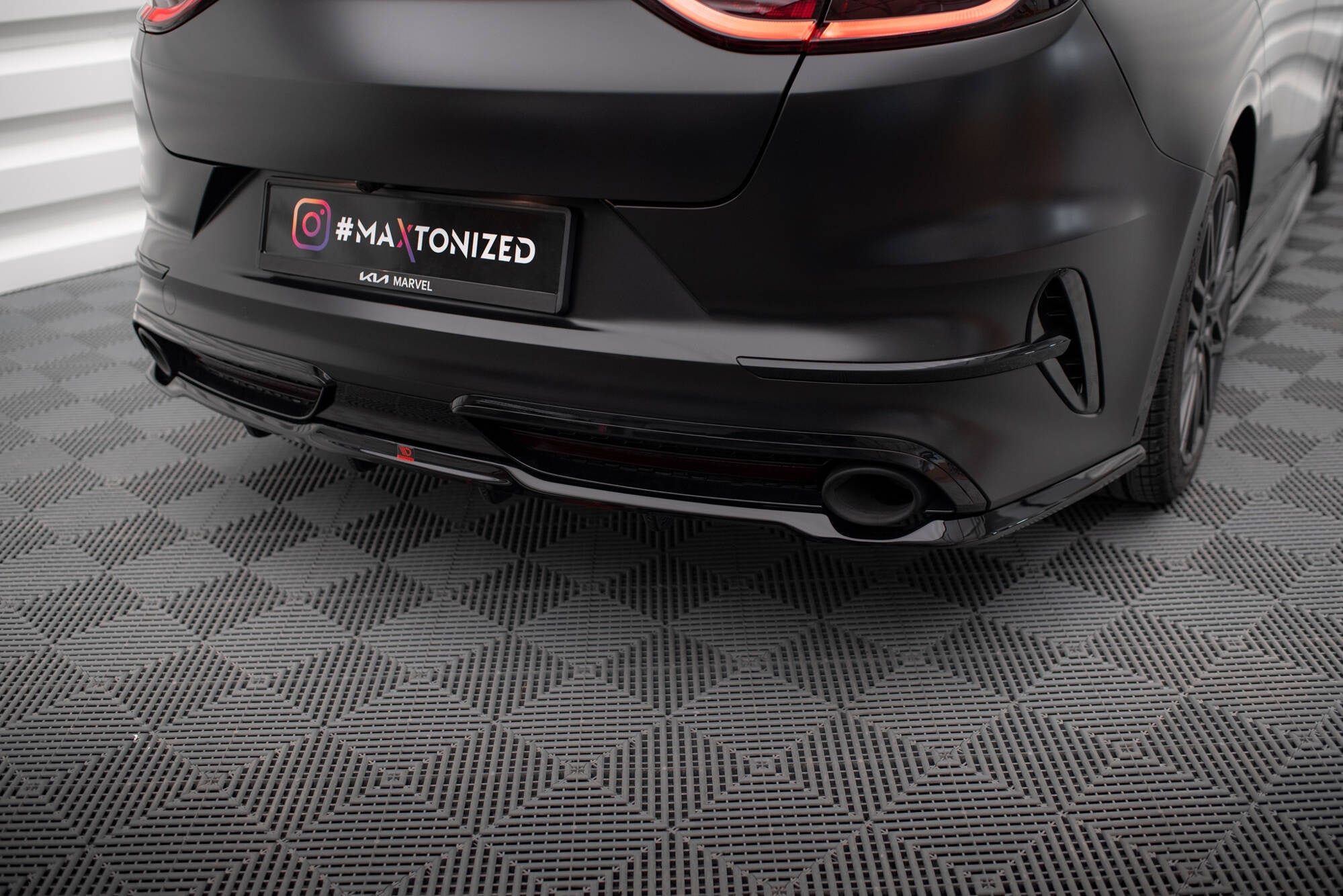 Maxton Design Splitter trasero (With Vertical Bars) para Kia Proceed GT Mk1 Facelift - imagen 1