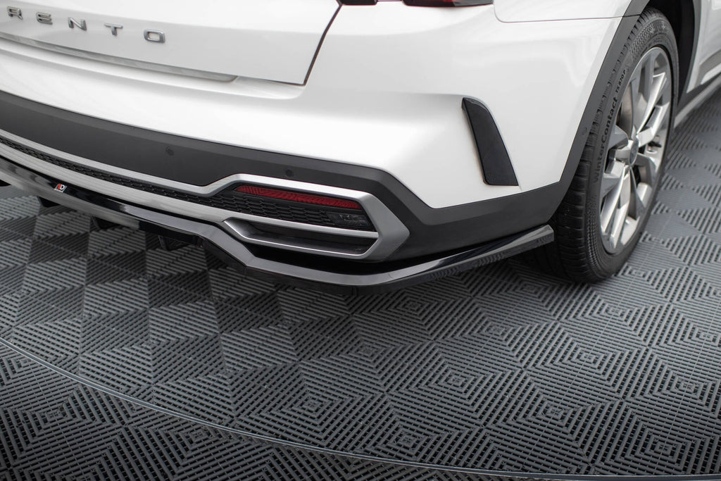 Maxton Design Splitter trasero (With Vertical Bars) para Kia Sorento Mk4 - imagen 4