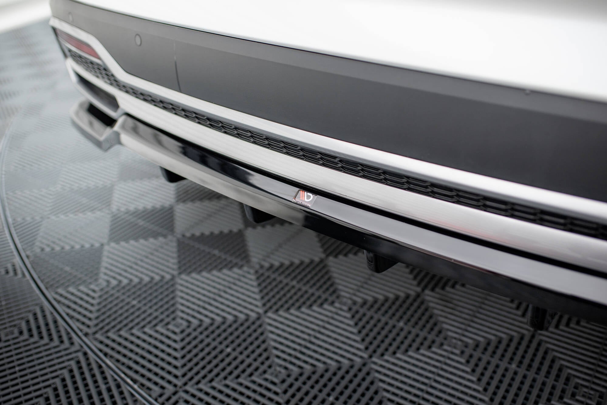 Maxton Design Splitter trasero (With Vertical Bars) para Kia Sorento Mk4 - imagen 5