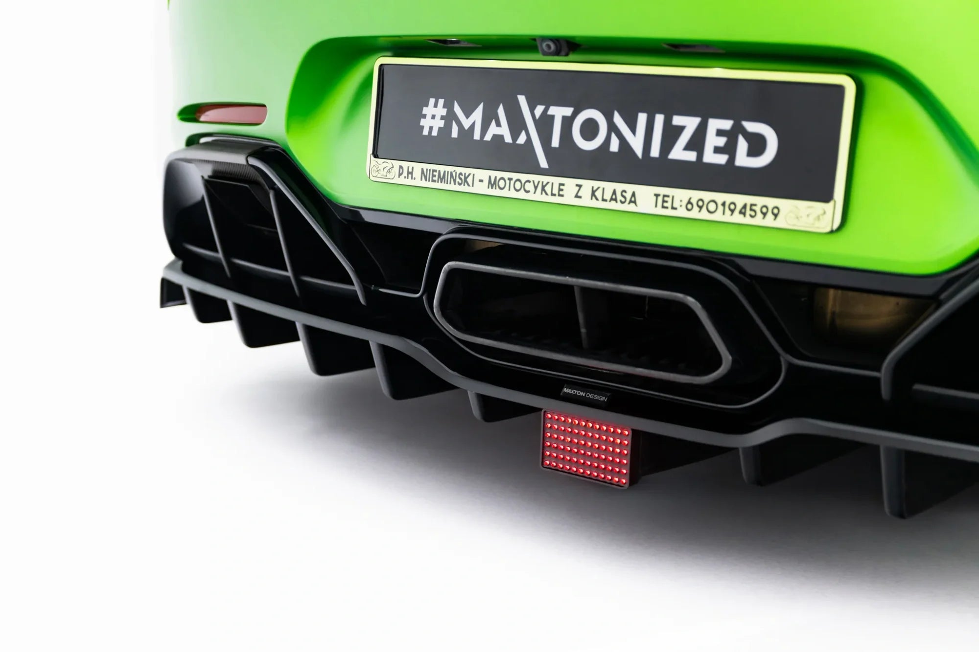 Maxton Design Splitter trasero (With Vertical Bars) + LED para Mercedes-AMG GT R C190 Facelift - imagen 3