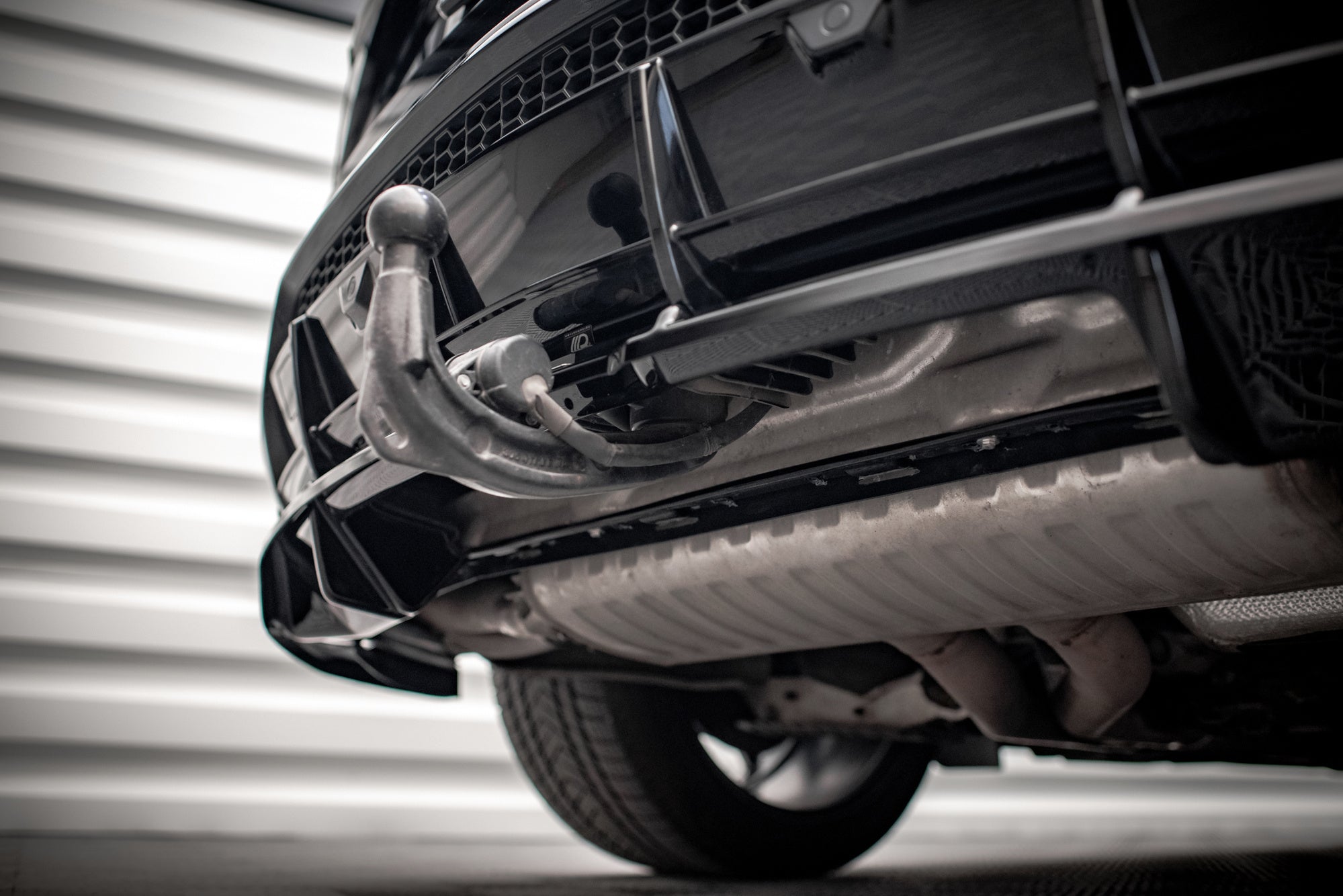 Maxton Design Splitter trasero (With Vertical Bars) para Lamborghini Urus Mk1 - imagen 2