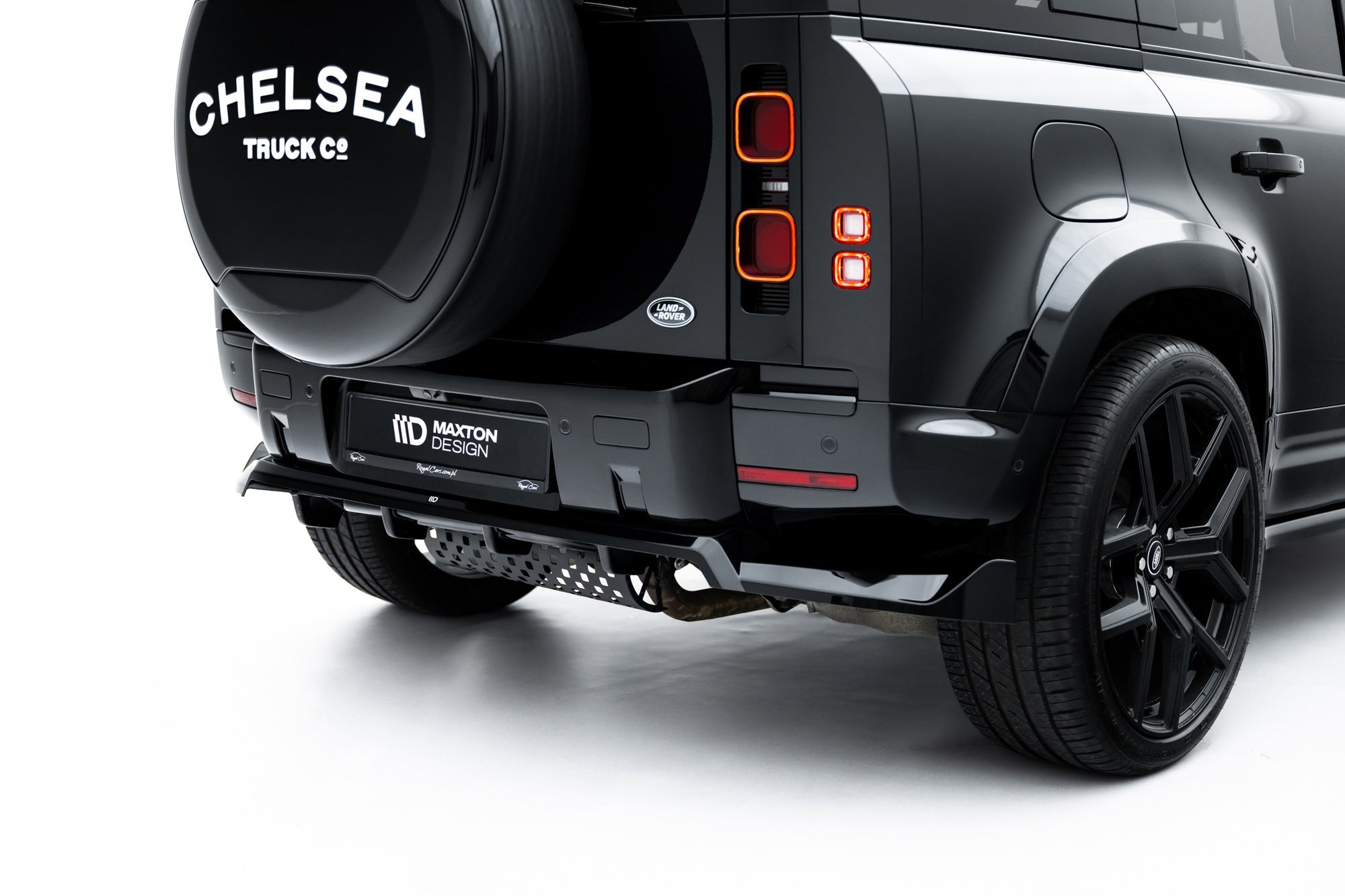 Maxton Design Splitter trasero (With Vertical Bars) para Land Rover Defender Mk4 - imagen 2