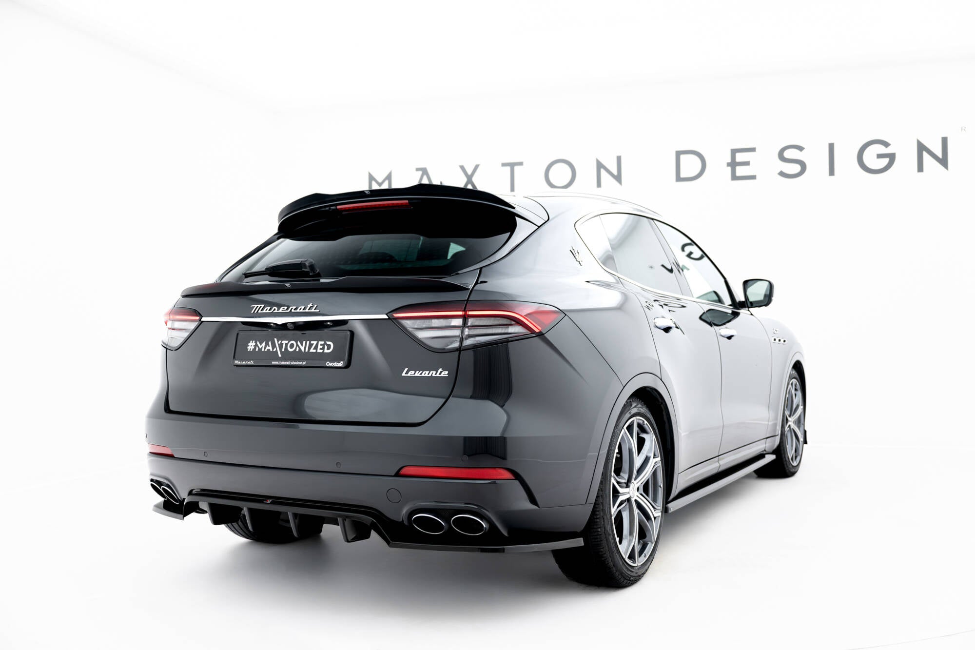 Maxton Design Splitter trasero (With Vertical Bars) para Maserati Levante GT Mk1 Facelift - imagen 1