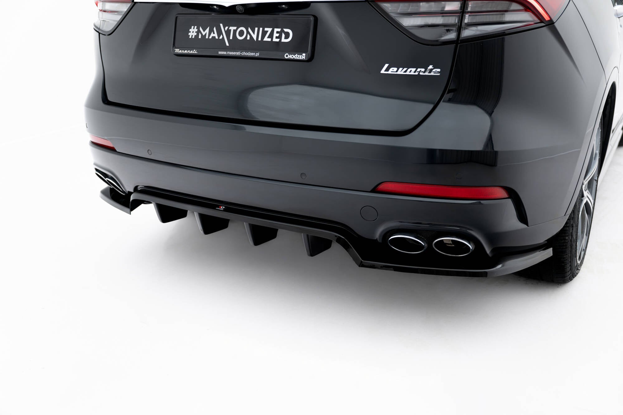Maxton Design Splitter trasero (With Vertical Bars) para Maserati Levante GT Mk1 Facelift - imagen 2