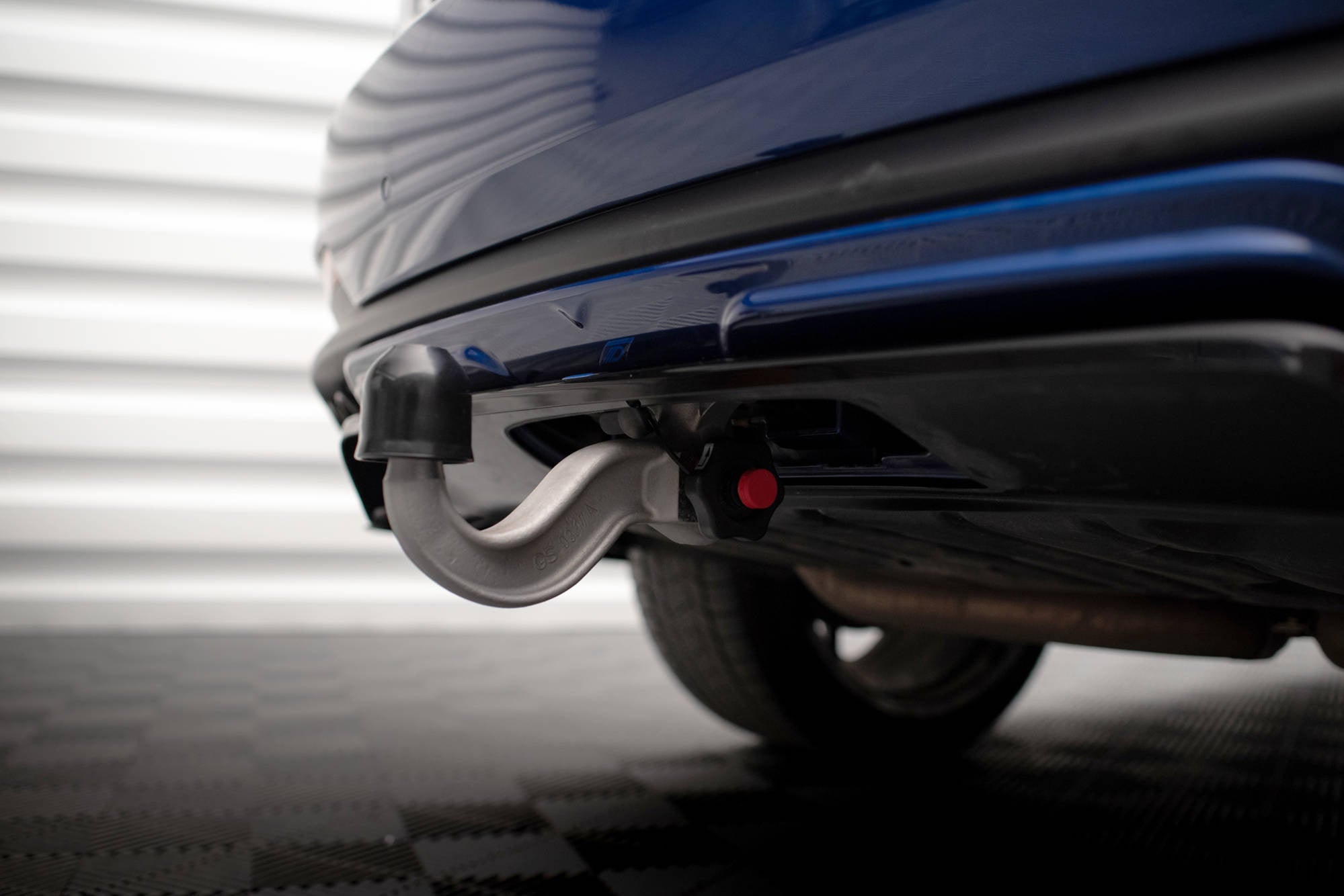 Maxton Design Splitter trasero (With Vertical Bars) para Maserati Levante GTS Mk1 - imagen 3