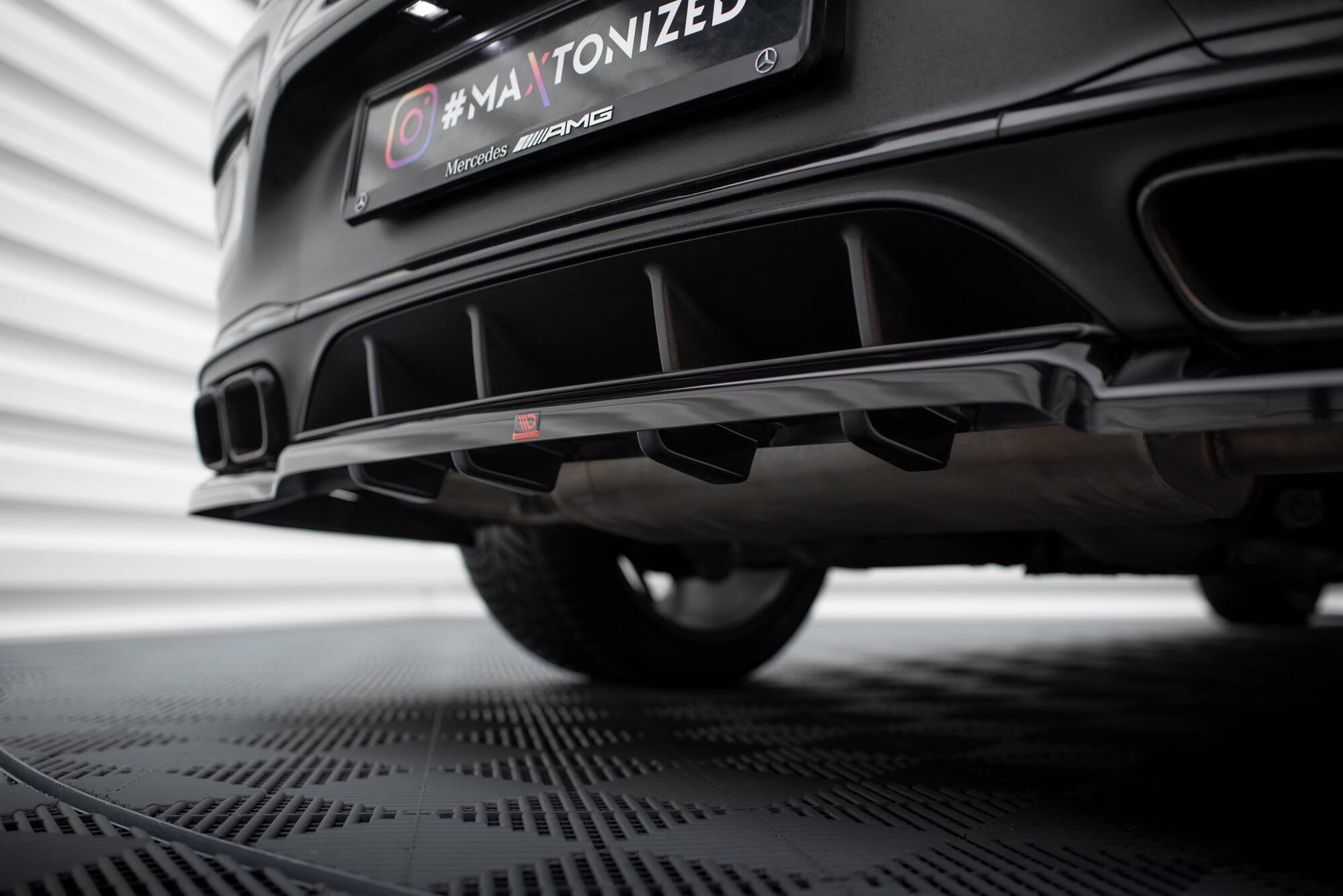 Maxton Design Splitter trasero (With Vertical Bars) para Mercedes-AMG GLC 63 Coupe C253 Facelift - imagen 3