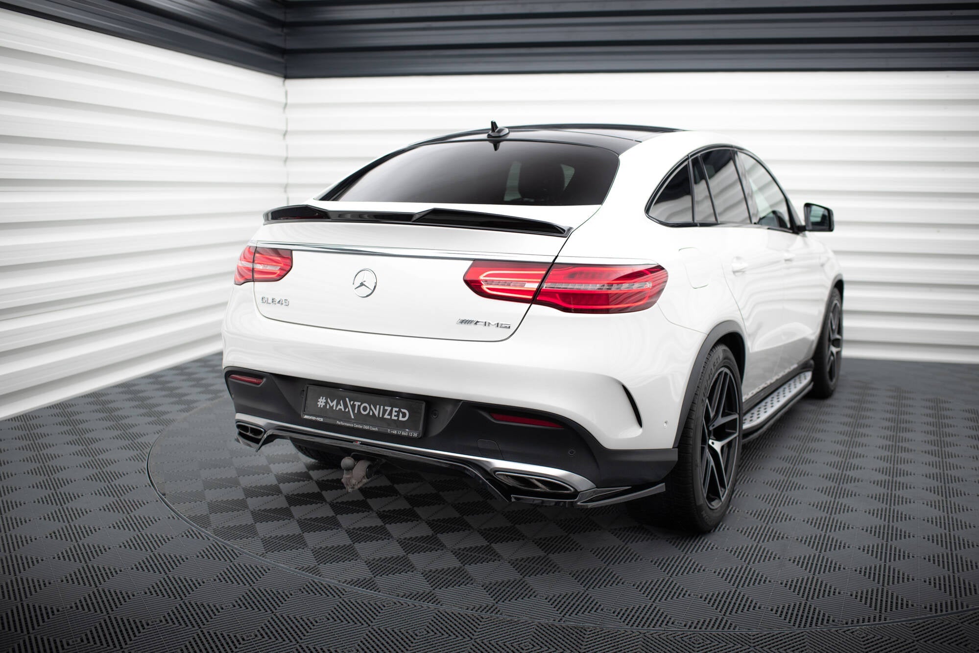Maxton Design Splitter trasero (With Vertical Bars) para Mercedes-AMG GLE 43 Coupe C292 - imagen 1