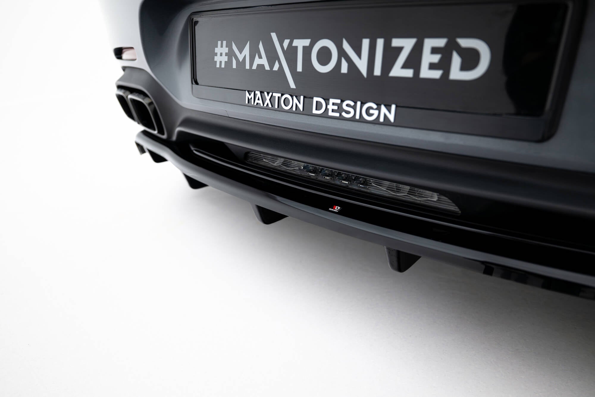 Maxton Design Splitter trasero (With Vertical Bars) para Mercedes-AMG GT C C190 Facelift - imagen 3