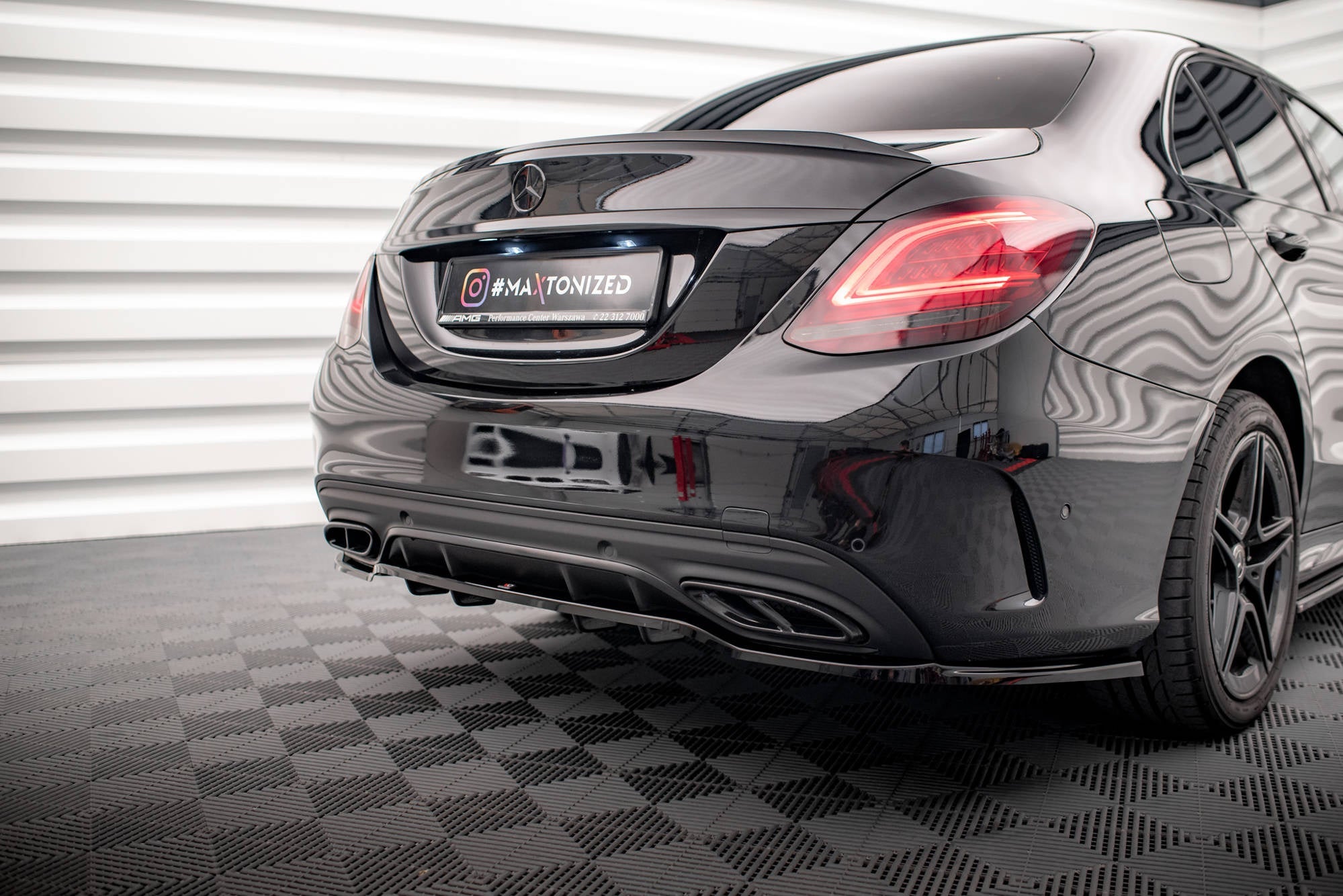 Maxton Design Splitter trasero (With Vertical Bars) para Mercedes-Benz C AMG-Line W205 Facelift - imagen 2