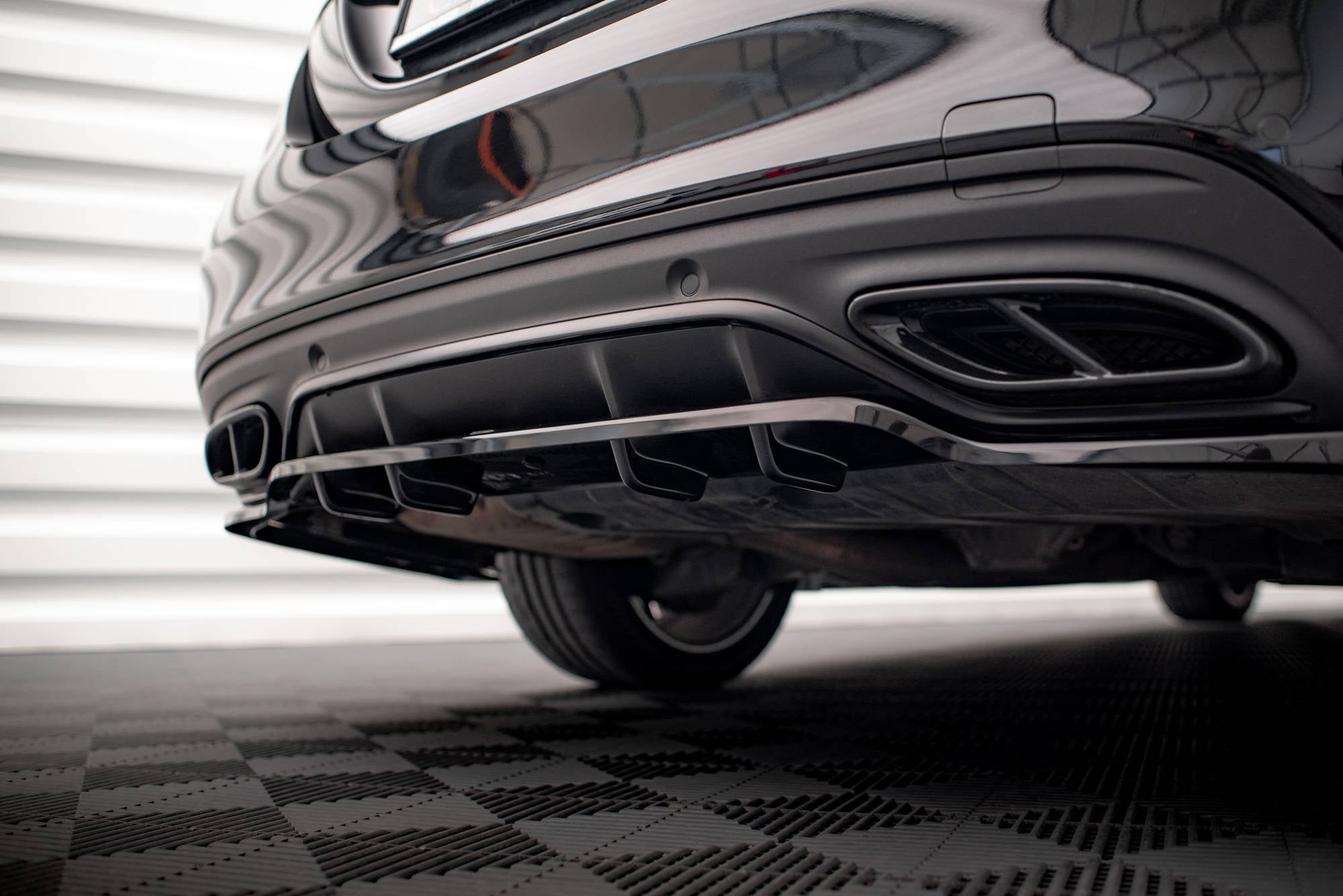 Maxton Design Splitter trasero (With Vertical Bars) para Mercedes-Benz C AMG-Line W205 Facelift - imagen 3