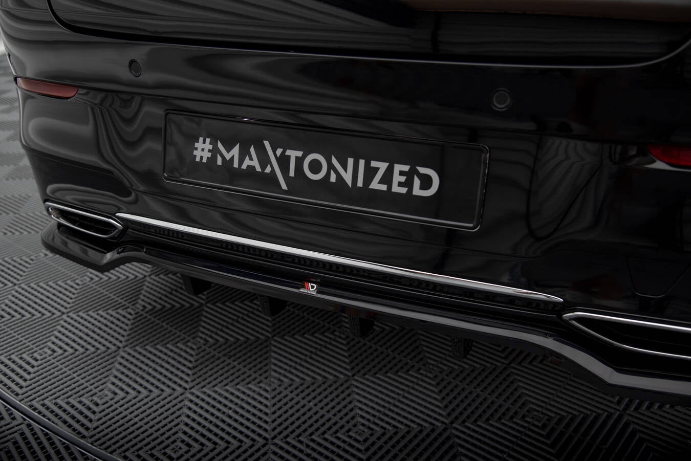 Maxton Design Splitter trasero (With Vertical Bars) para Mercedes-Benz CLA Coupe C118 - imagen 4