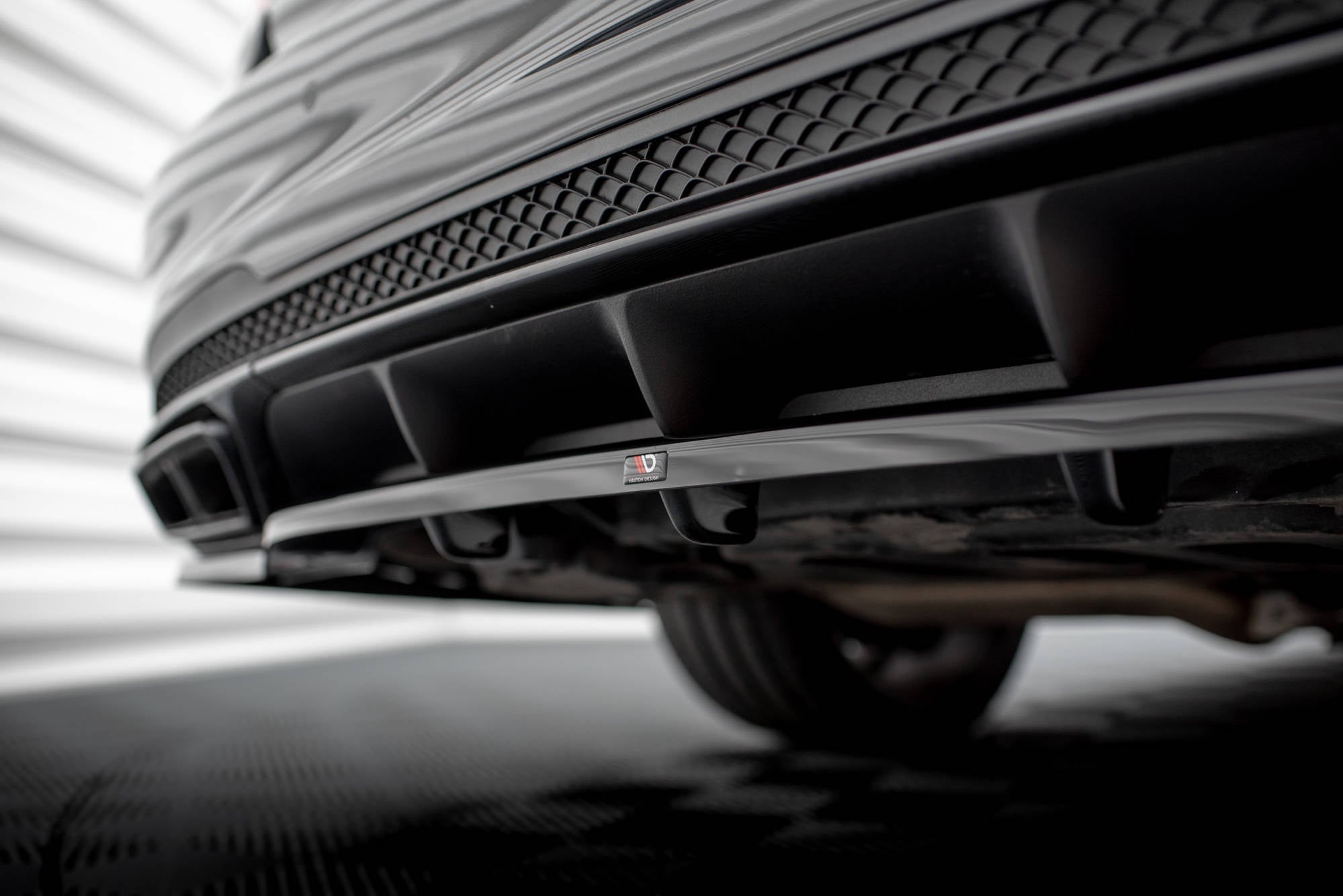 Maxton Design Splitter trasero (With Vertical Bars) para Mercedes-Benz E63 AMG Sedan W212 Facelift - imagen 4